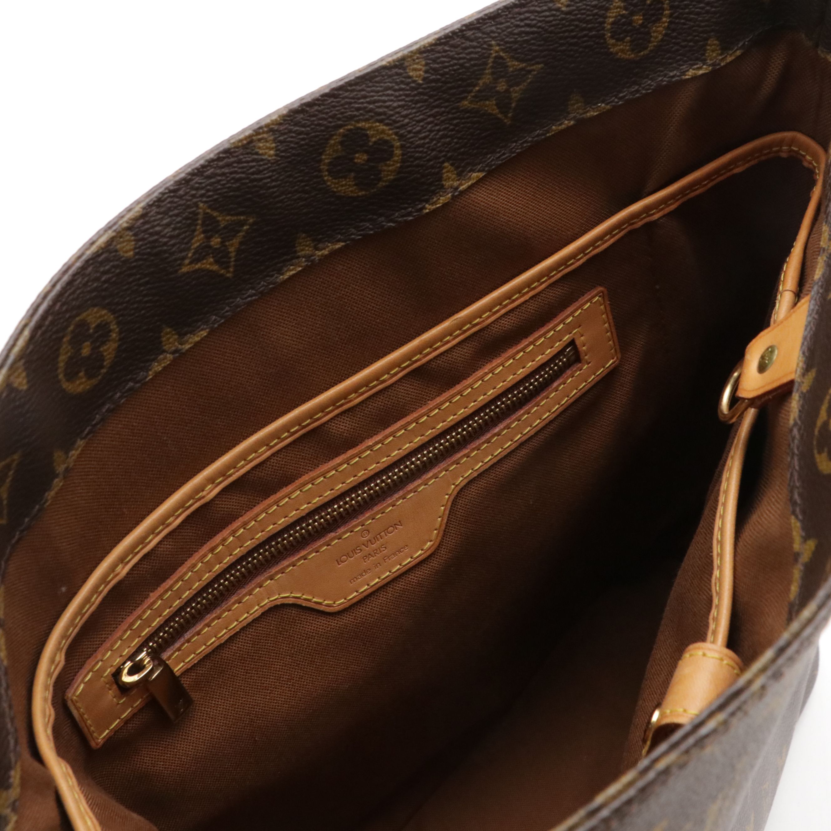Louis Vuitton Cabas Mezzo Tote Bag in Monogram Canvas and Vachetta Leather