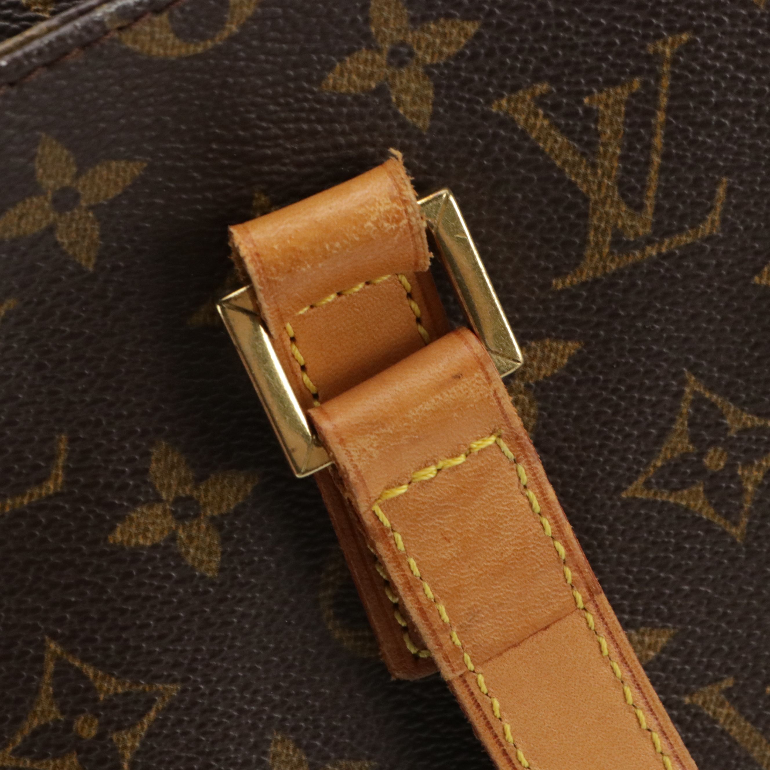 Louis Vuitton Cabas Mezzo Tote Bag in Monogram Canvas and Vachetta Leather