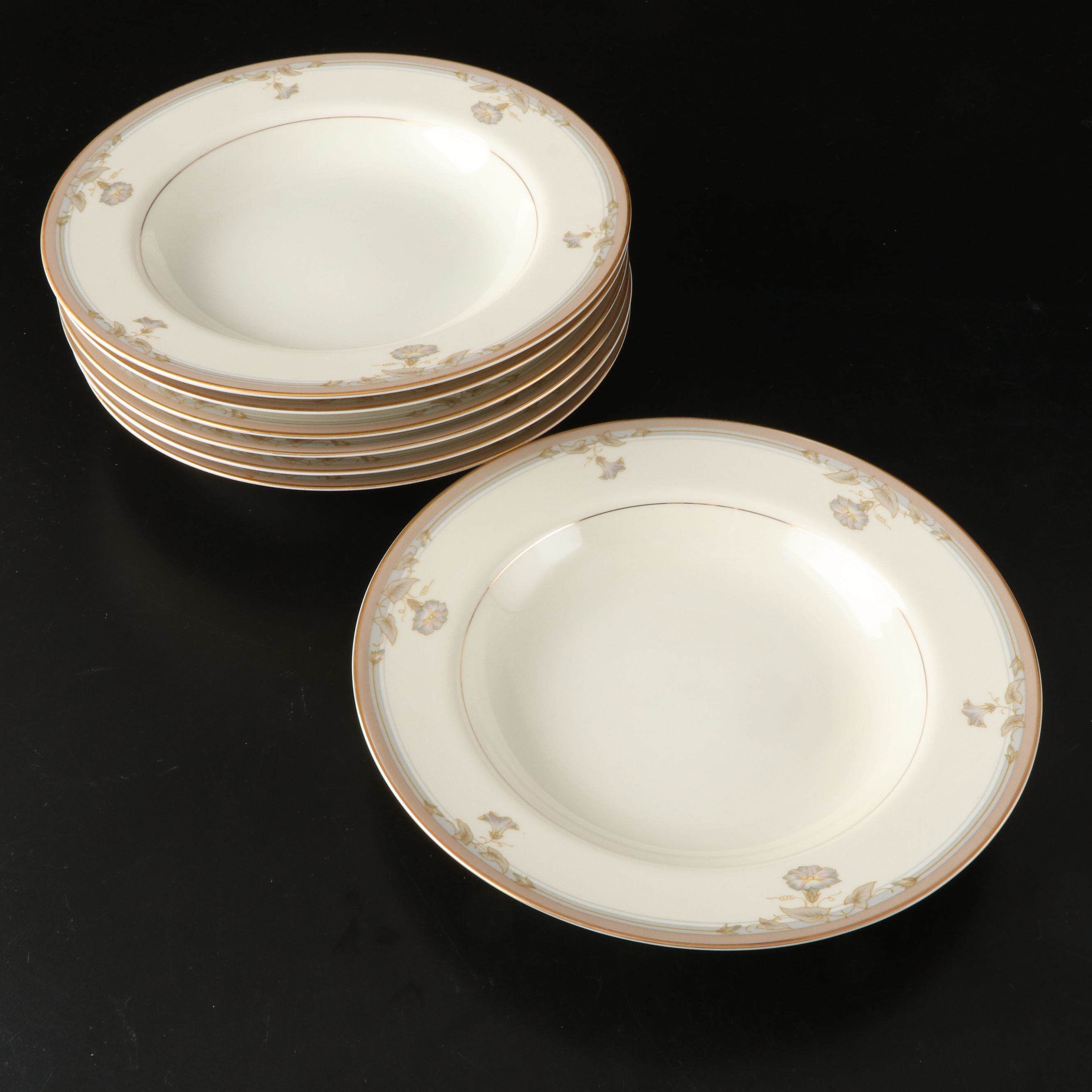 Mikasa "Gloria Grande Ivory" Gilt Bone China Dinnerware, 1980s