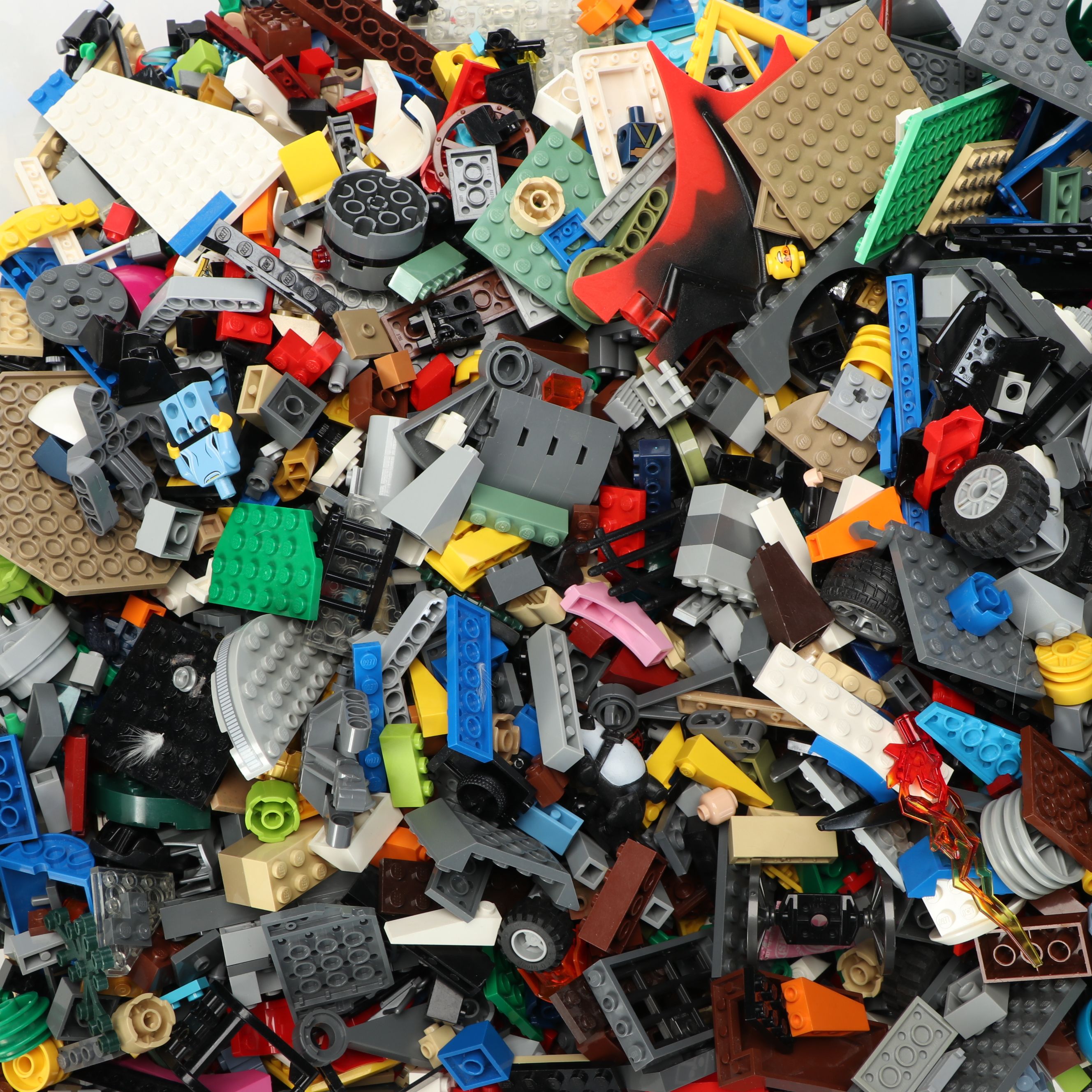 Harry Potter, Star Wars, and More LEGO Pieces and Sets