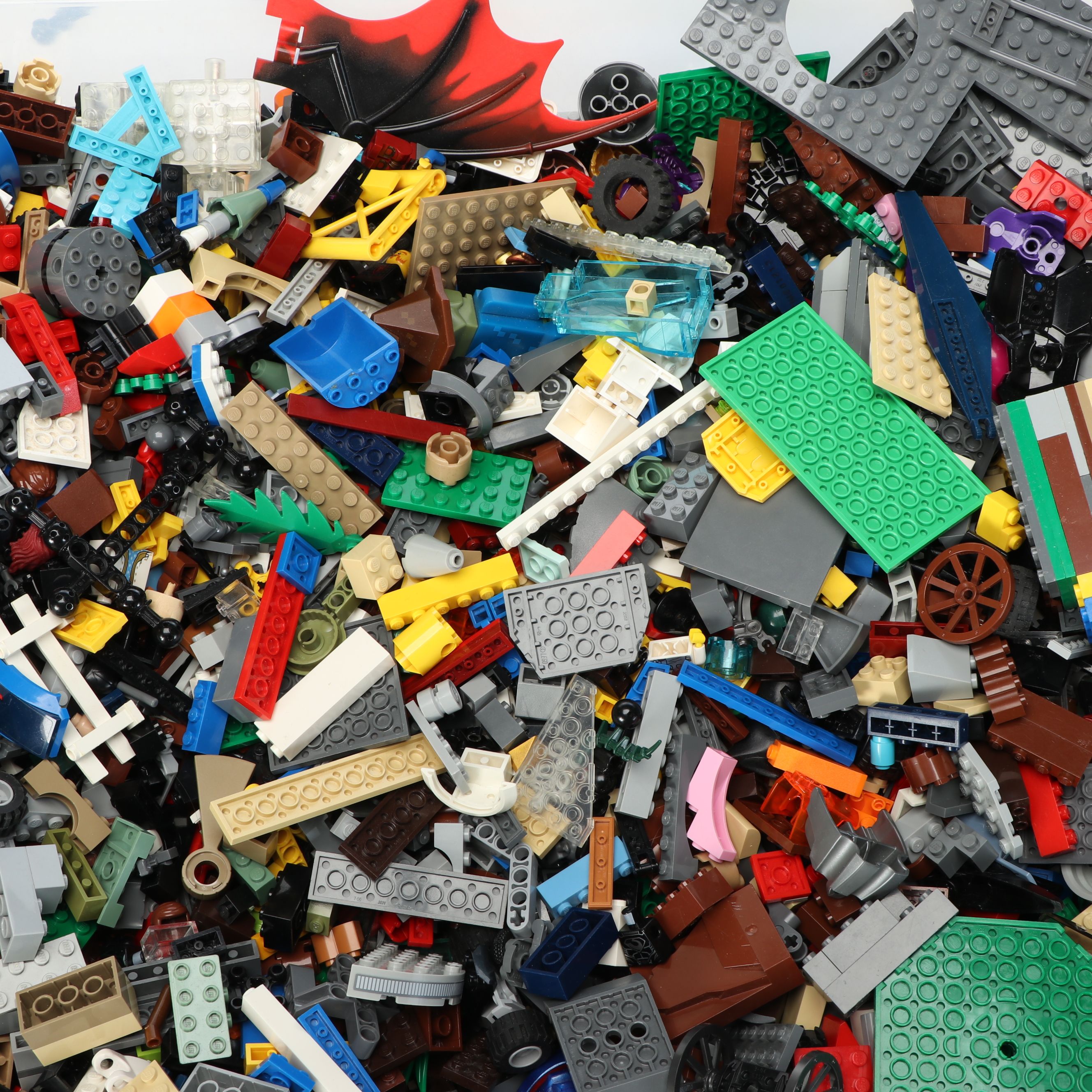 Harry Potter, Star Wars, and More LEGO Pieces and Sets