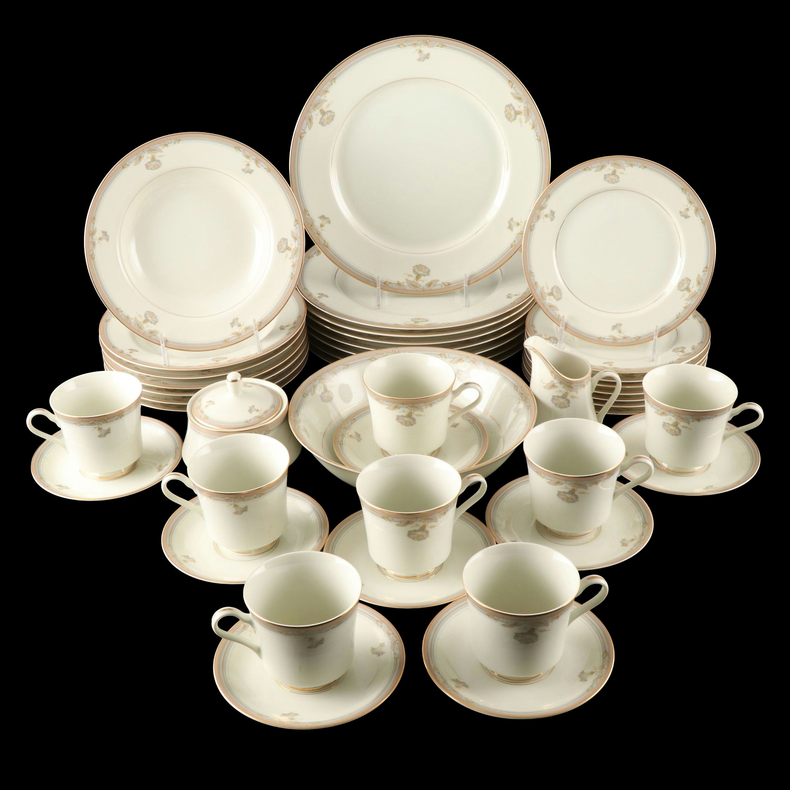 Mikasa "Gloria Grande Ivory" Gilt Bone China Dinnerware, 1980s