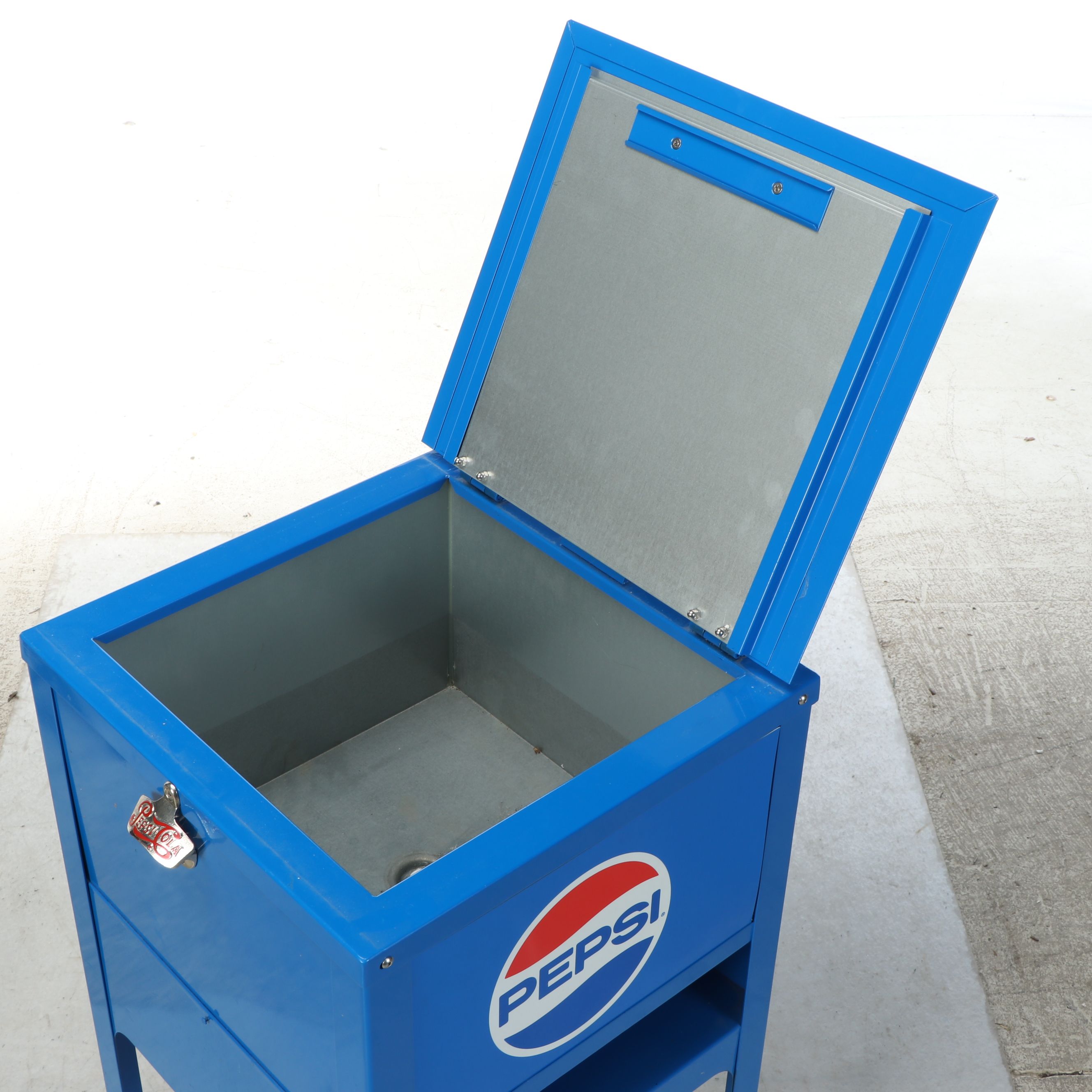 Pepsi Vintage Style Rolling Patio Cooler