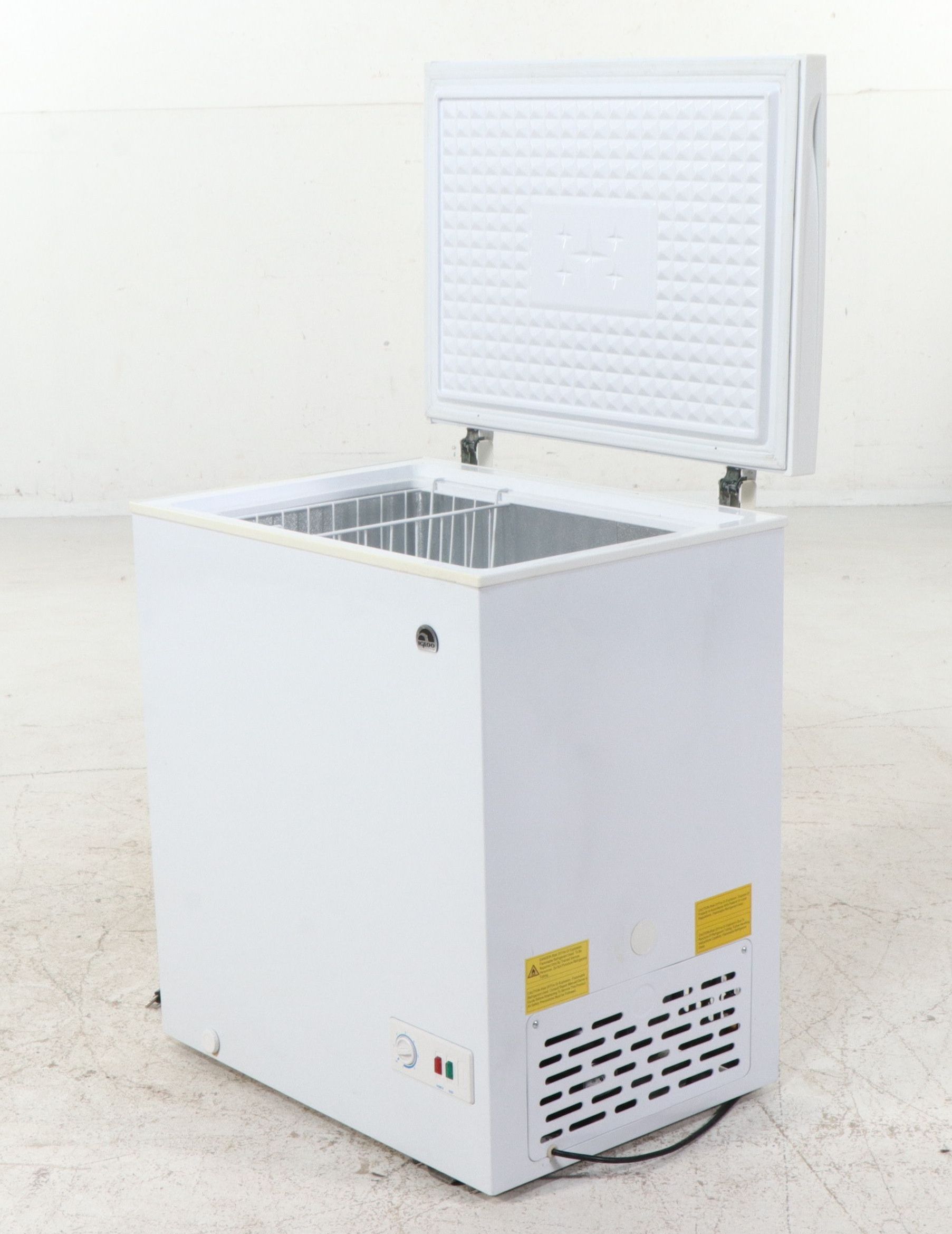 Igloo 5.1 Cu. Ft. White Chest Freezer