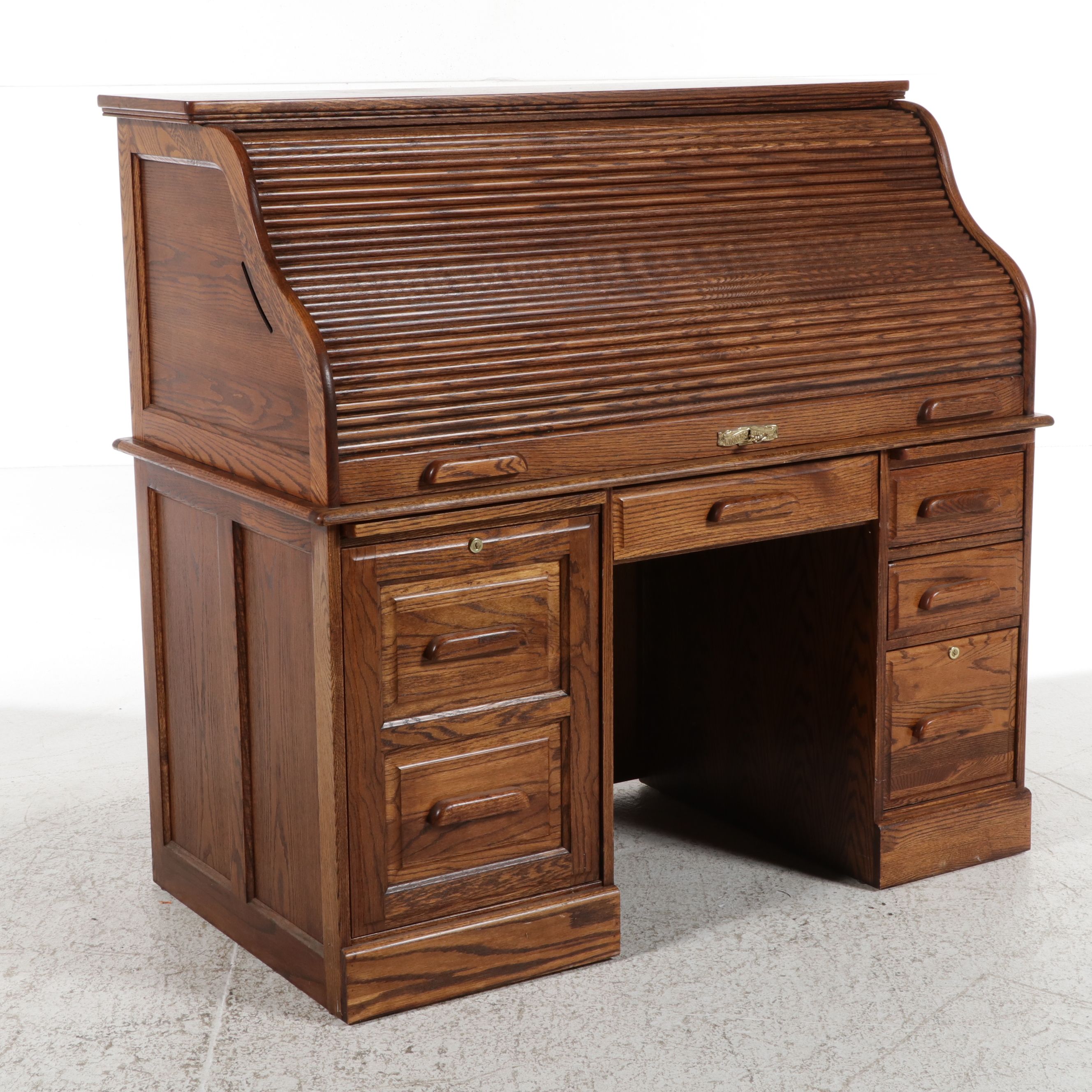 Winners Only Inc. Edwardian Style Oak Roll-Top Desk, Late 20th/21st Century