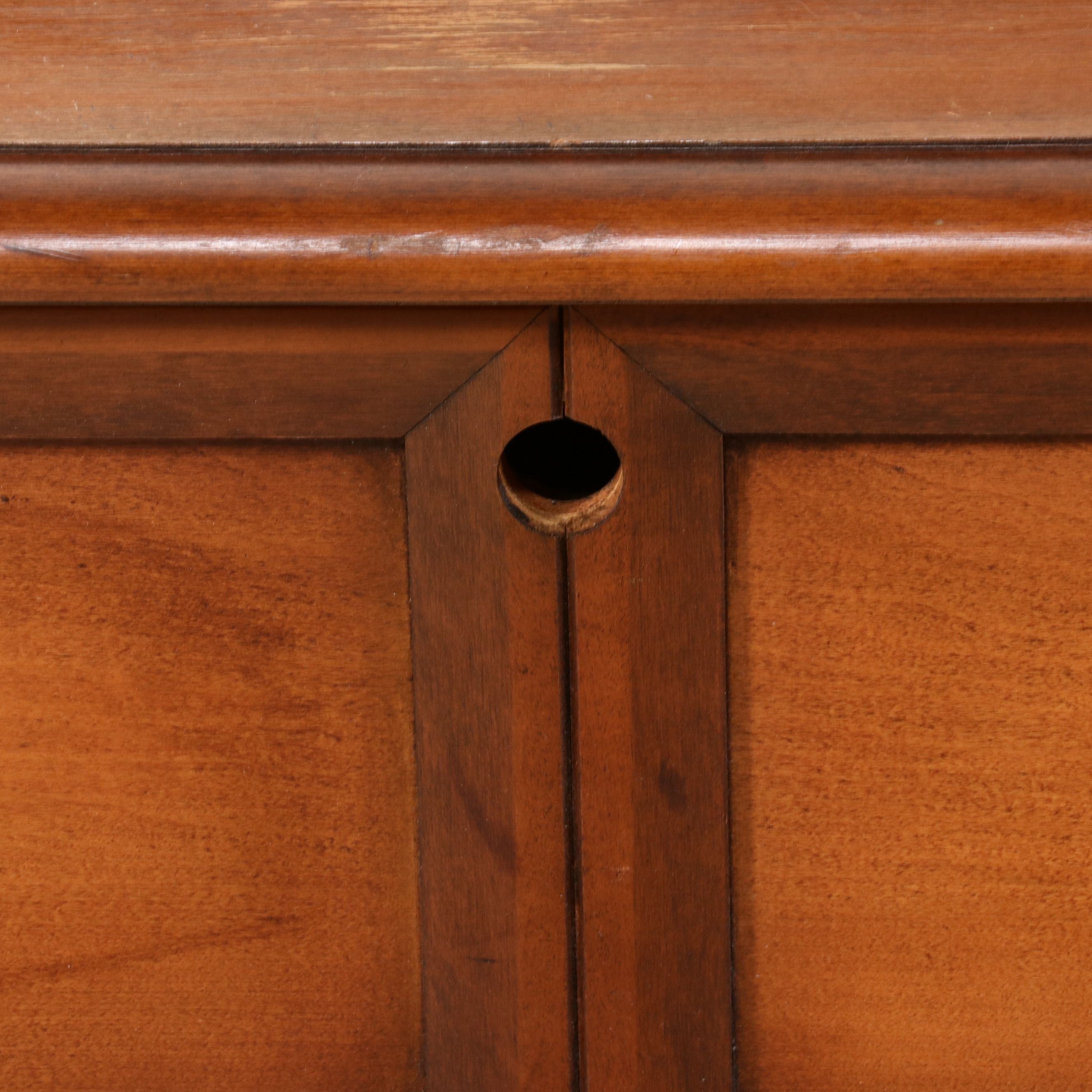 Lane Colonial Revival Style Cedar-Lined Storage Chest, 20th Century