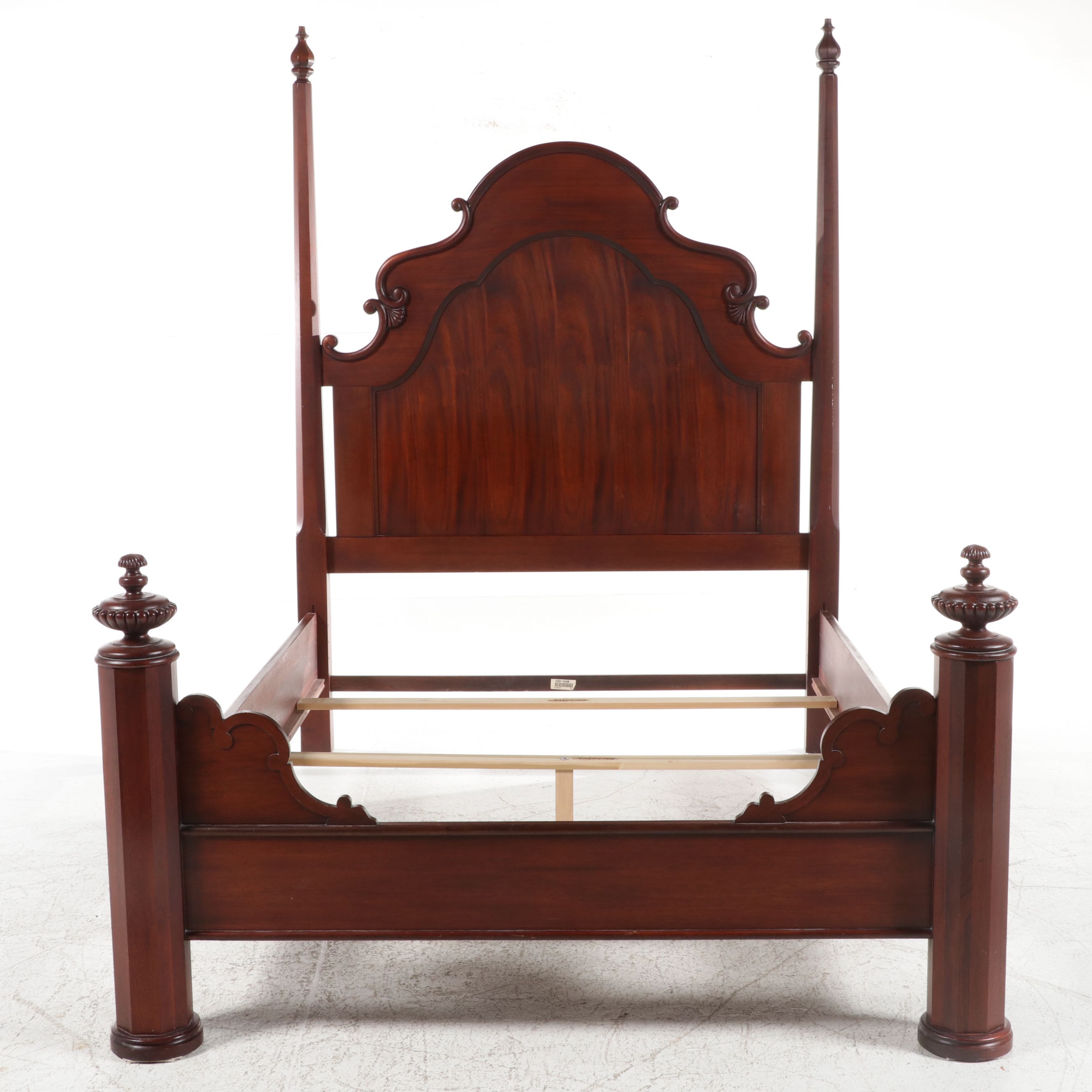 Lexington Furniture "Vestiges" Queen Four-Poster Bed