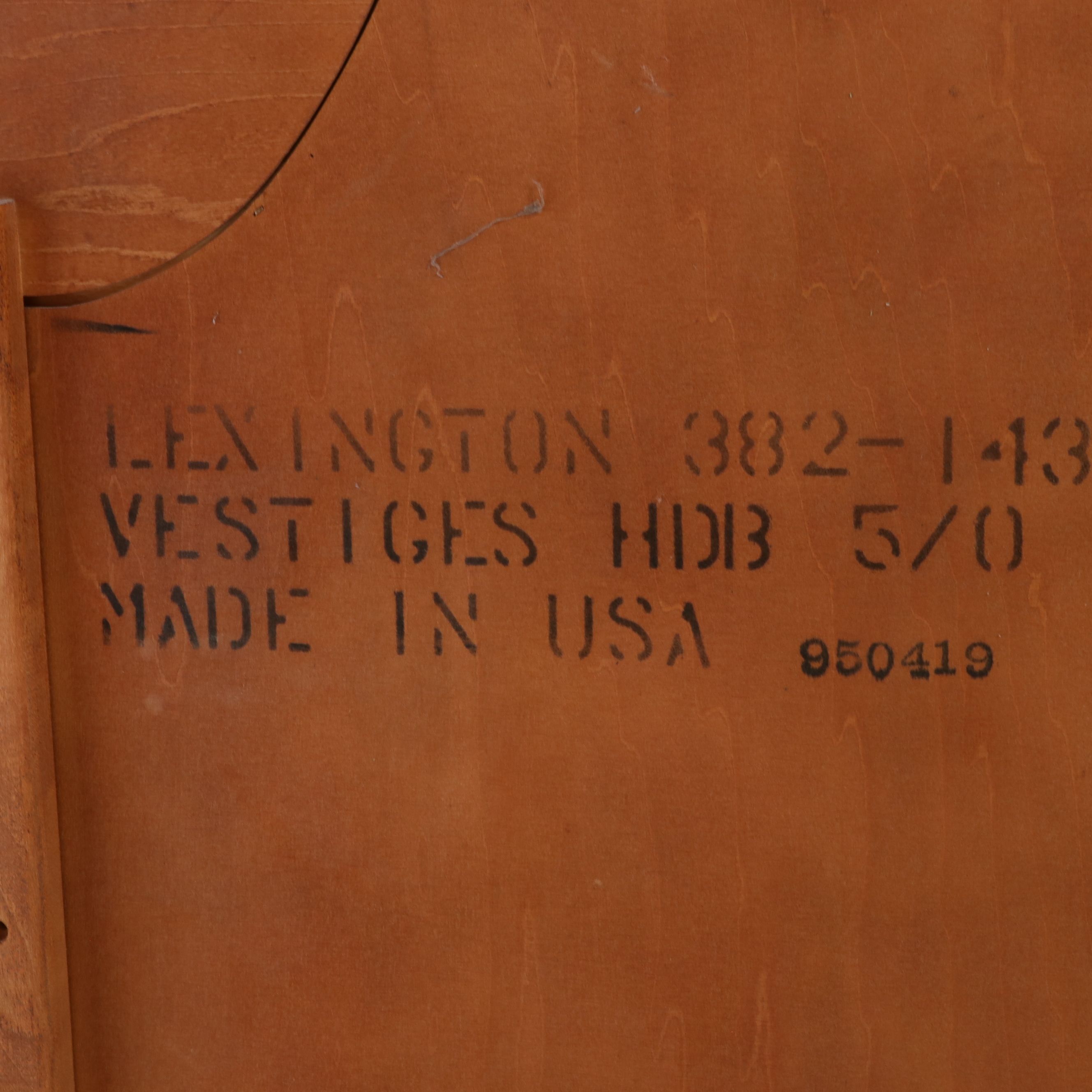 Lexington Furniture "Vestiges" Queen Four-Poster Bed