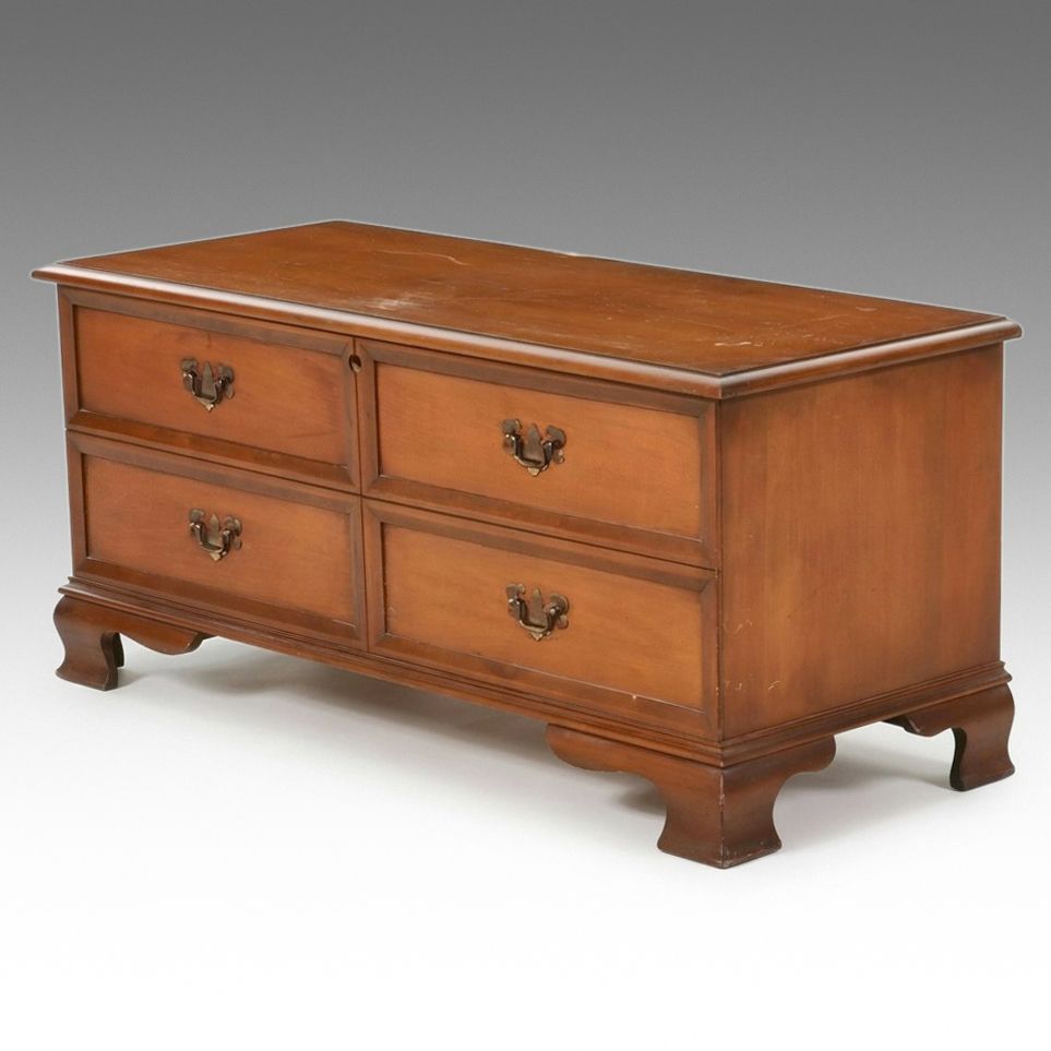 Lane Colonial Revival Style Cedar-Lined Storage Chest, 20th Century