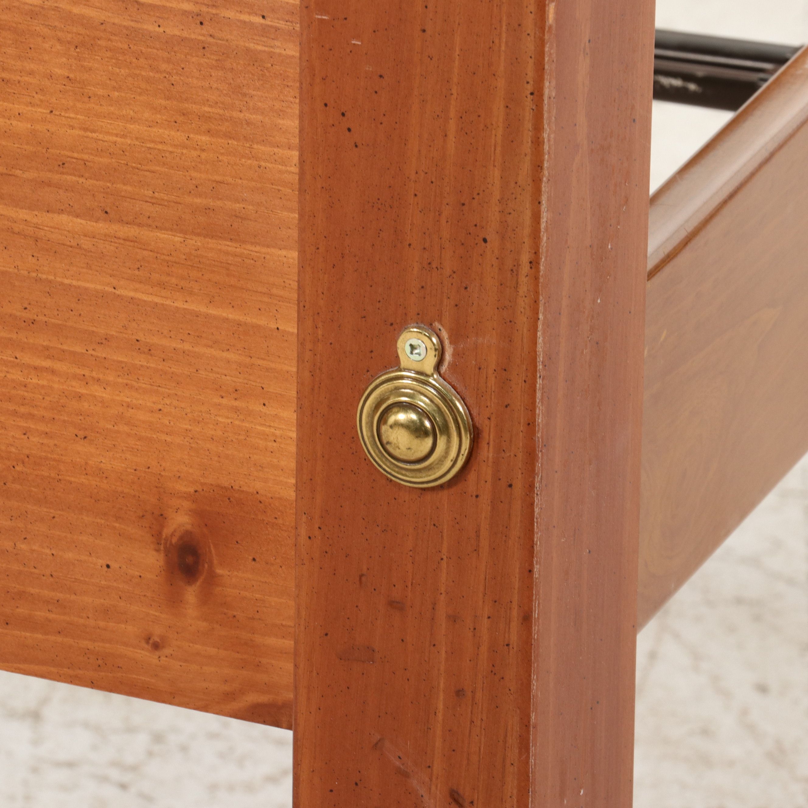 Broyhill Early American Style Pine Four-Poster Bed Frame and Nightstand