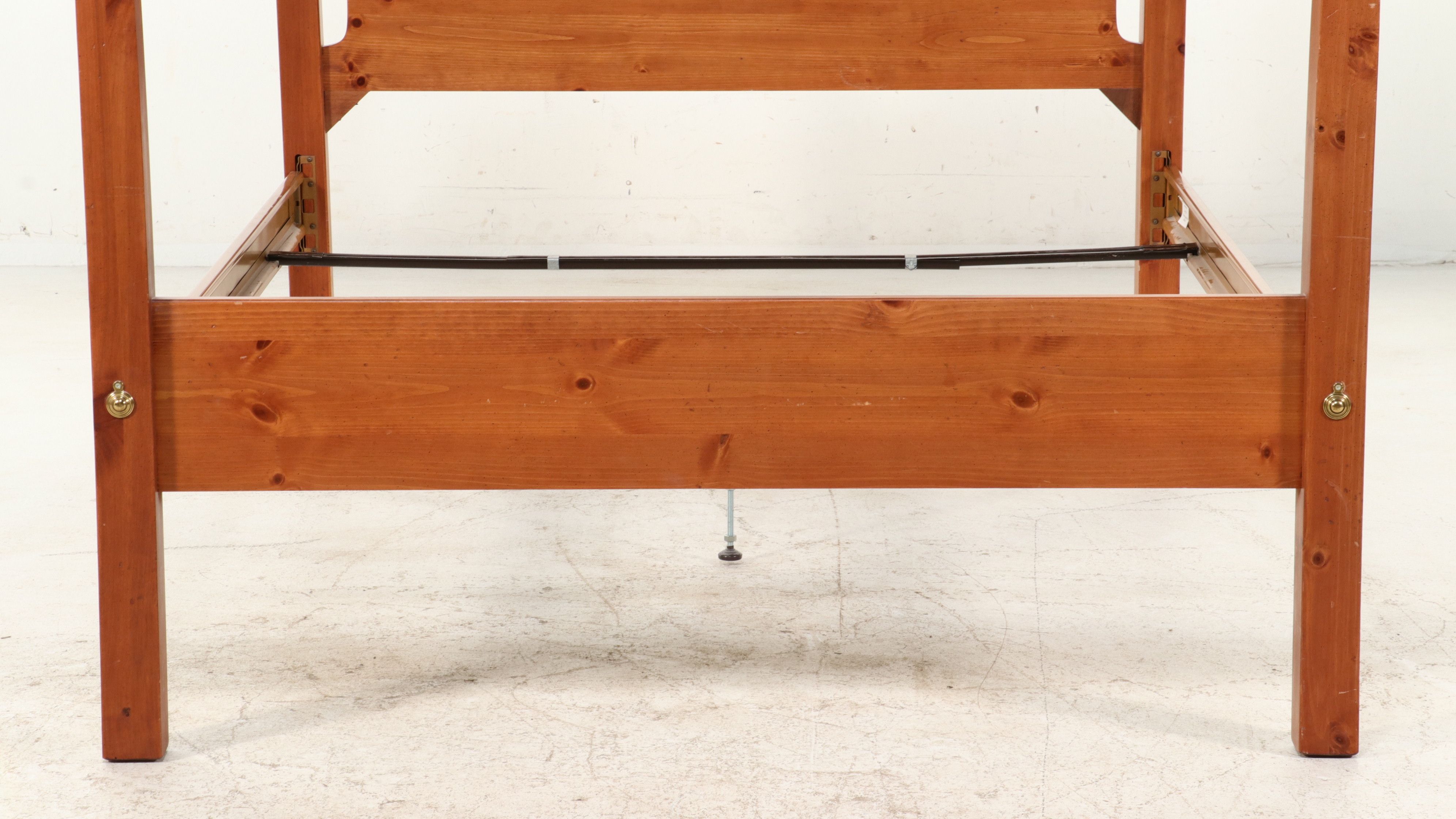 Broyhill Early American Style Pine Four-Poster Bed Frame and Nightstand