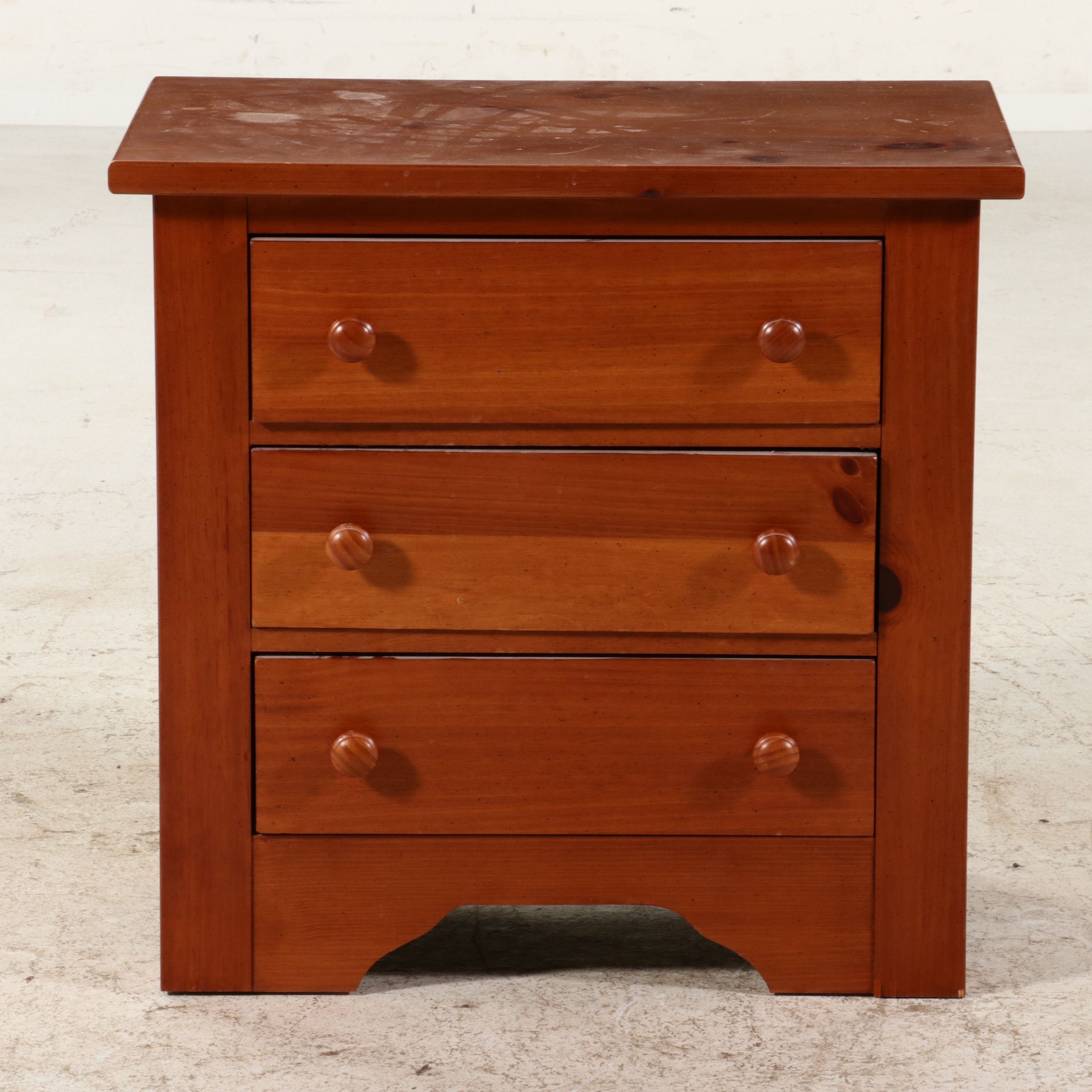 Broyhill Early American Style Pine Four-Poster Bed Frame and Nightstand