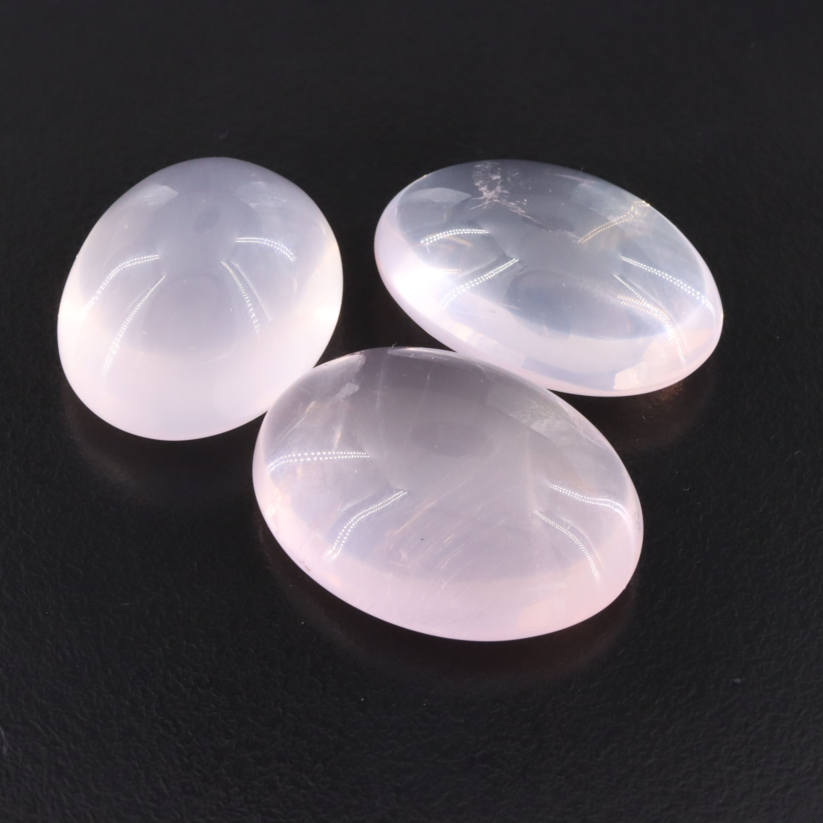 Loose 130.75 CTW Rose Quartz and Star Rose Quartz Lot