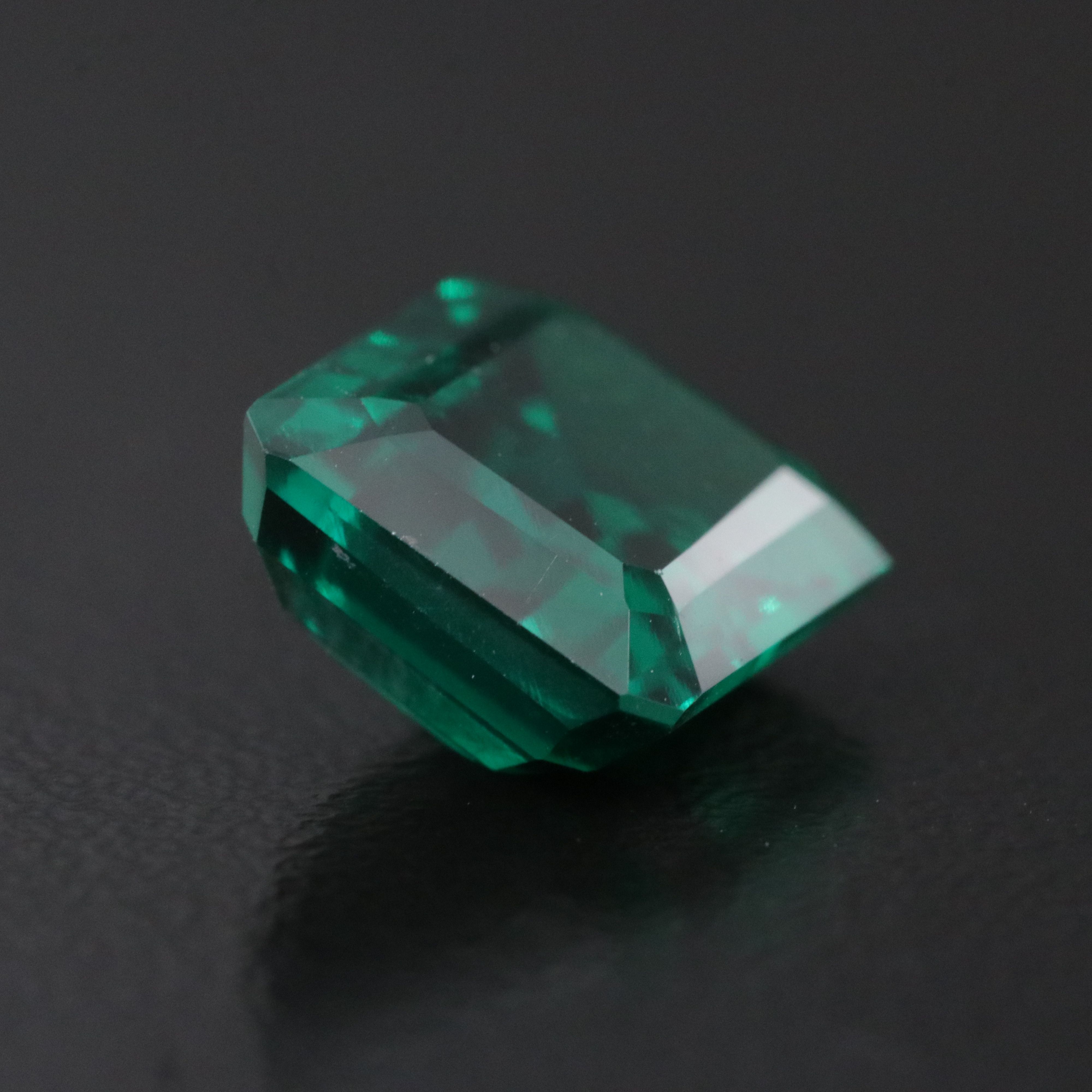 Loose 5.40 CT Lab Grown Emerald