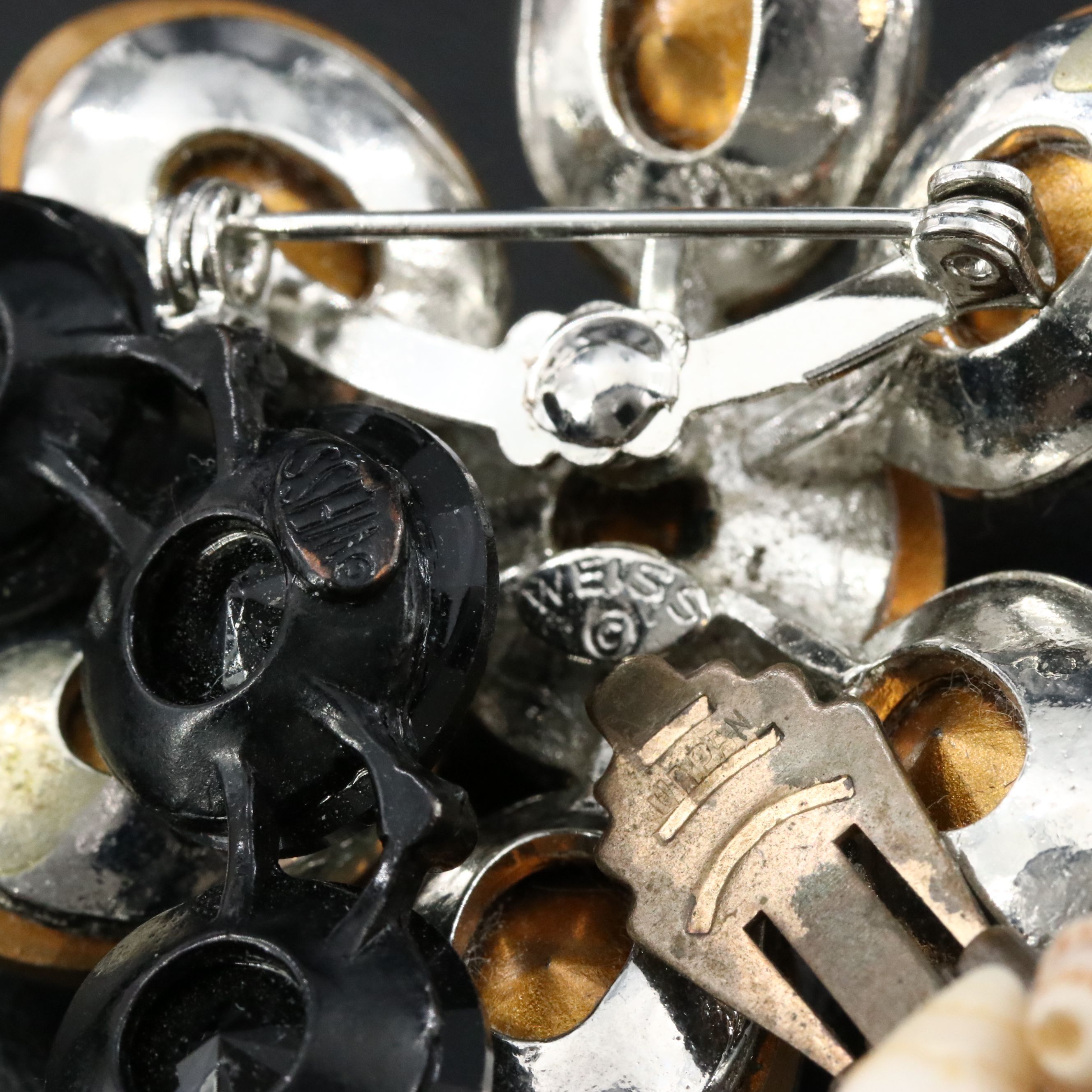 Weiss Rivoli Crystal Set Featured in Jewelry Collection