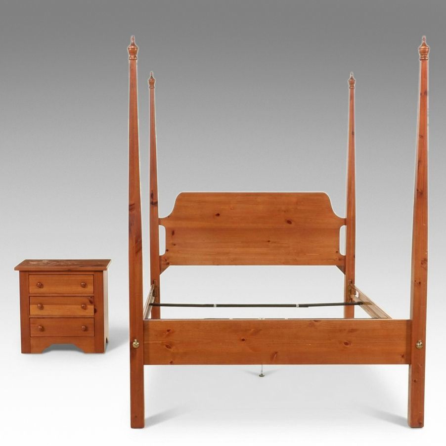 Broyhill Early American Style Pine Four-Poster Bed Frame and Nightstand