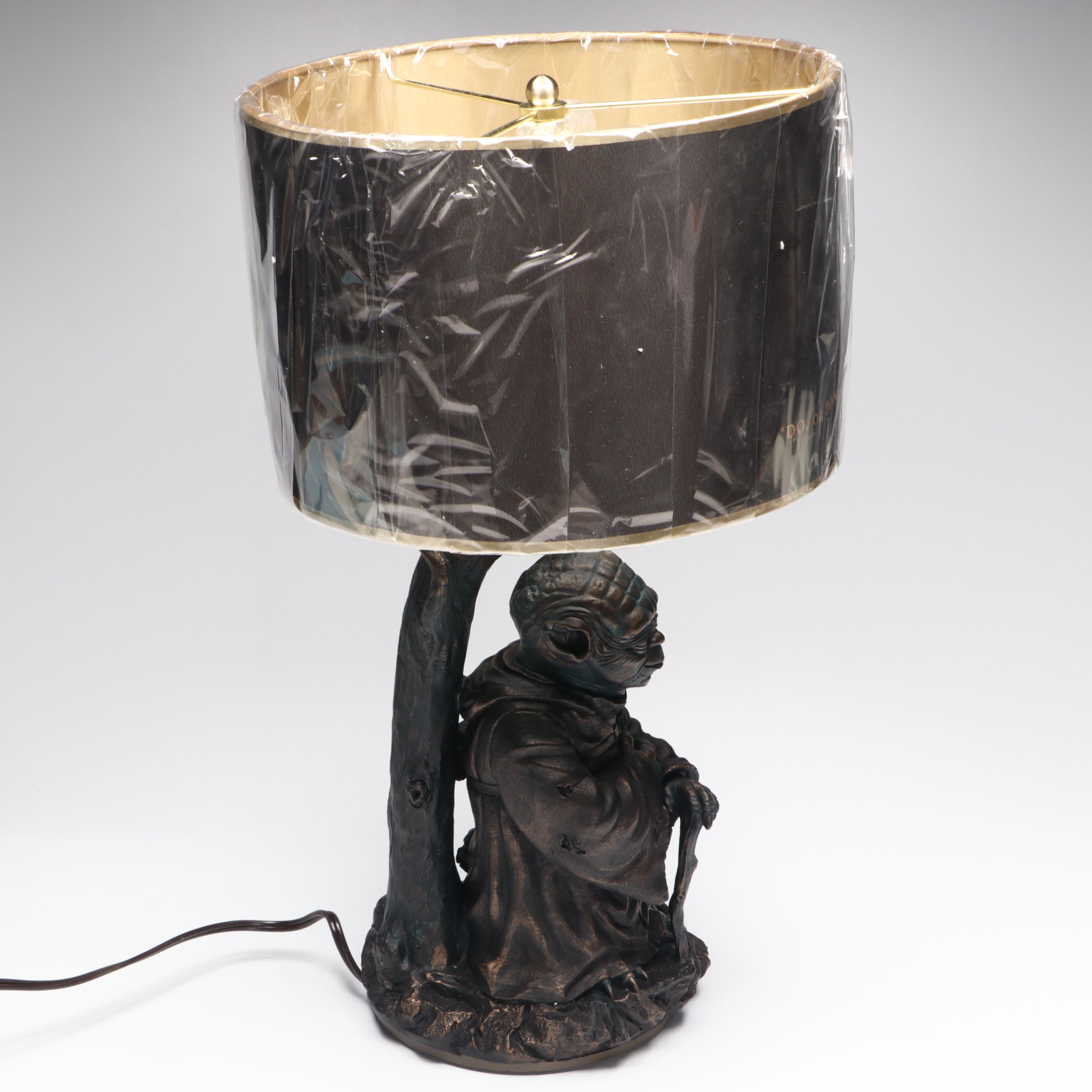 Bradex Star Wars "Jedi Master Yoda" Resin Lamp with Custom Drum Shade