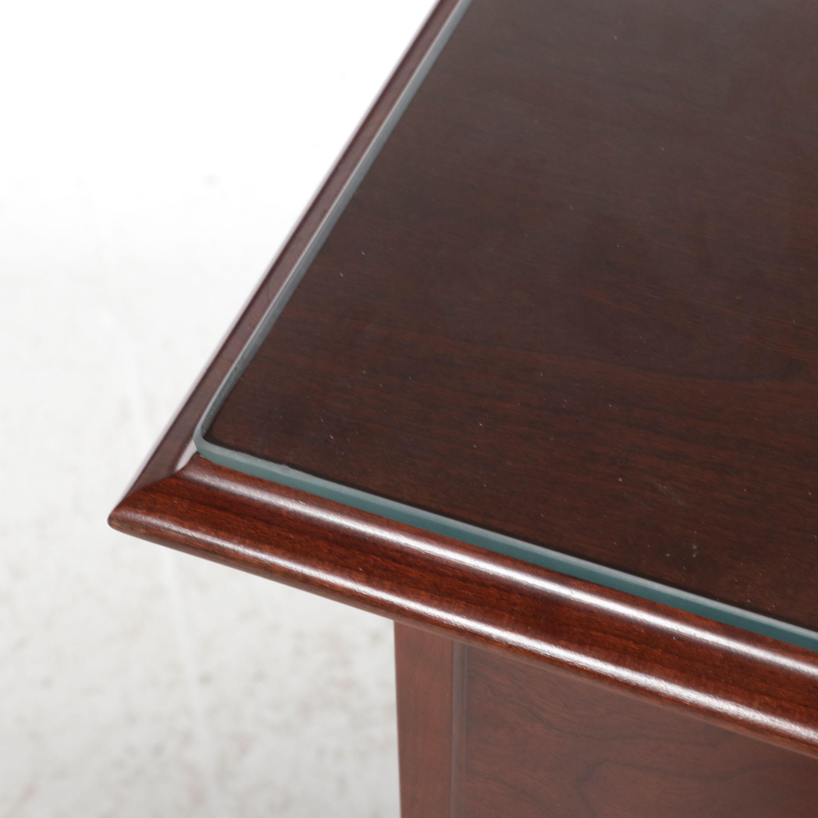 Statton Furniture "Trutype Americana" Old Towne Cherry Dresser, Late 20th C.