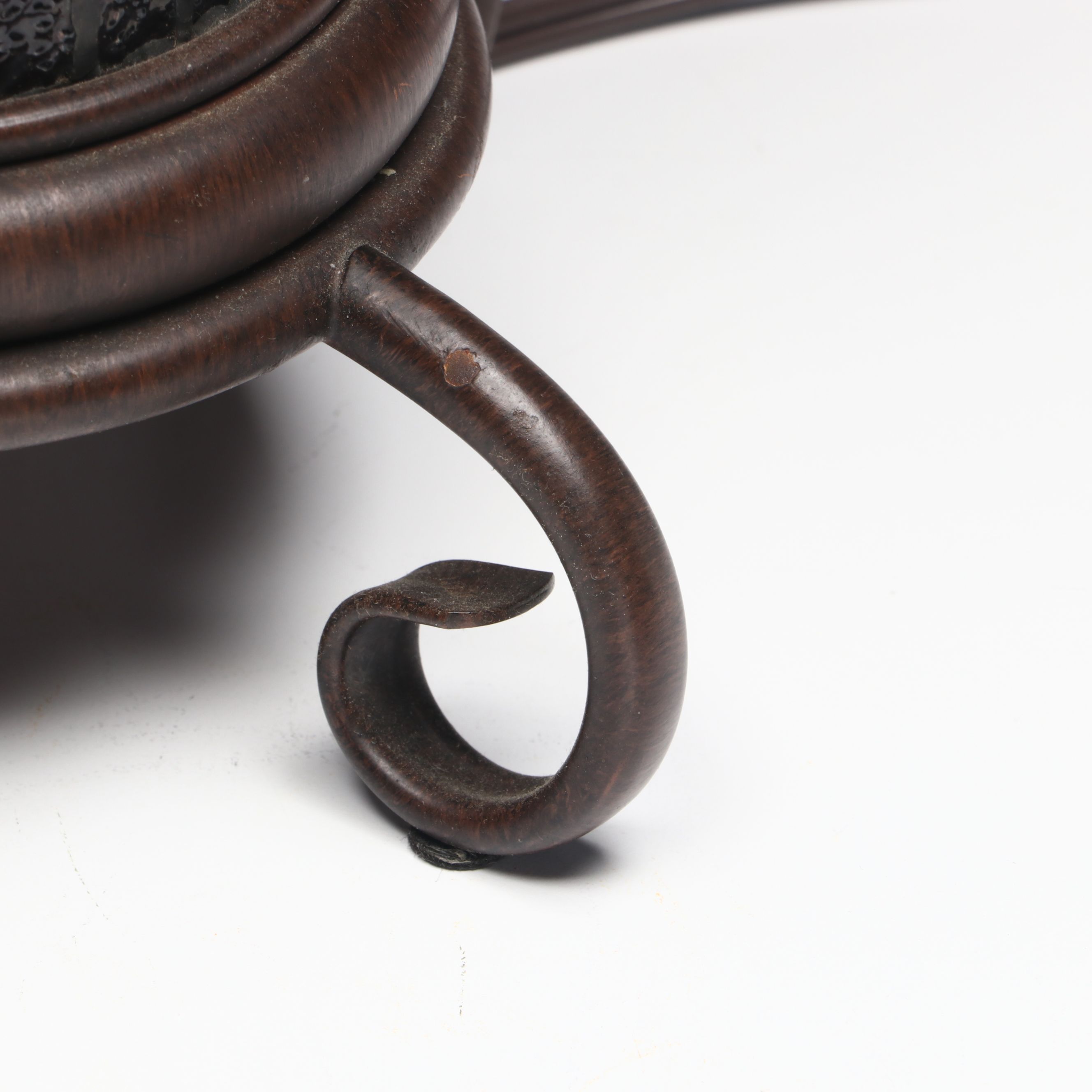 Vase Style Slag Glass Accent Lamp