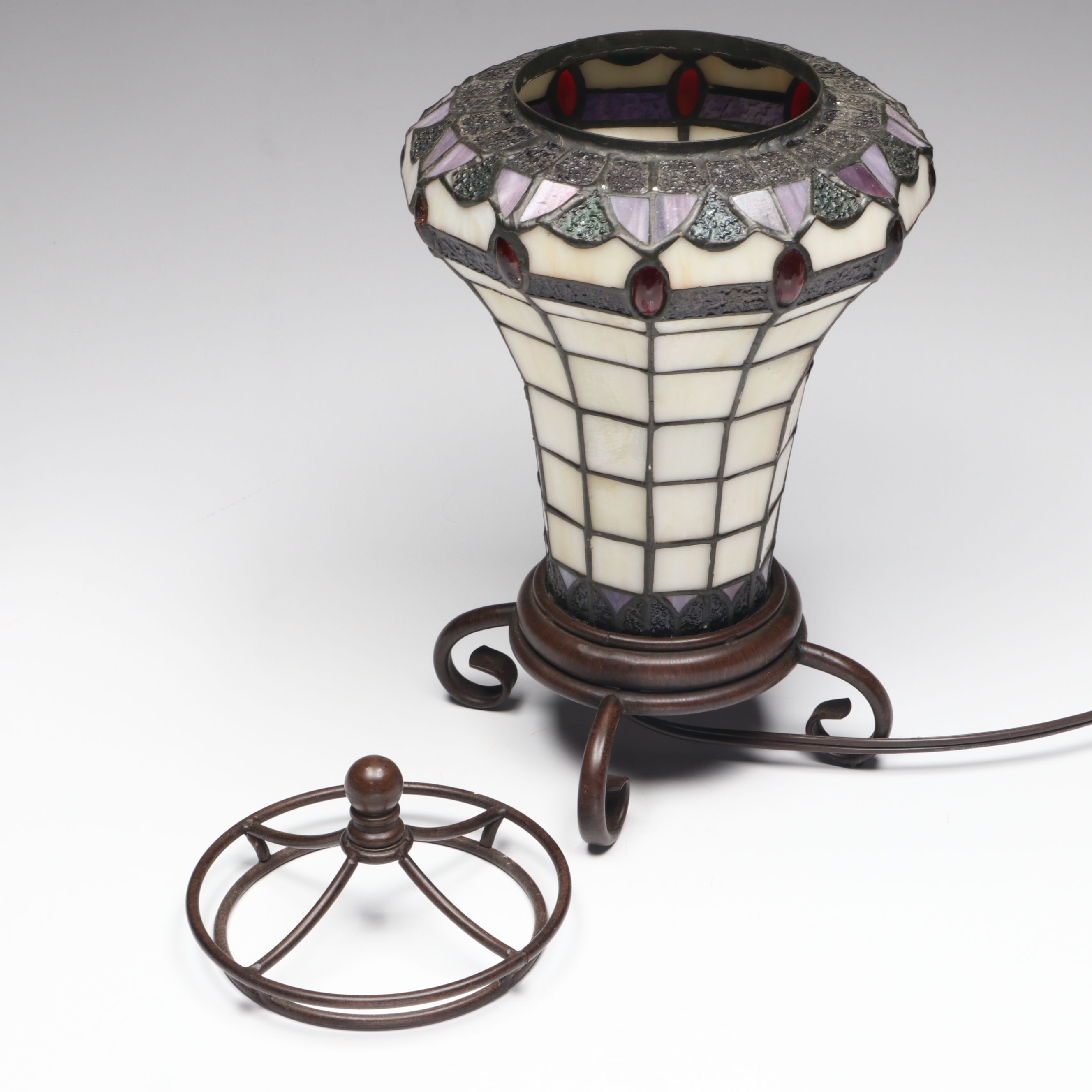 Vase Style Slag Glass Accent Lamp