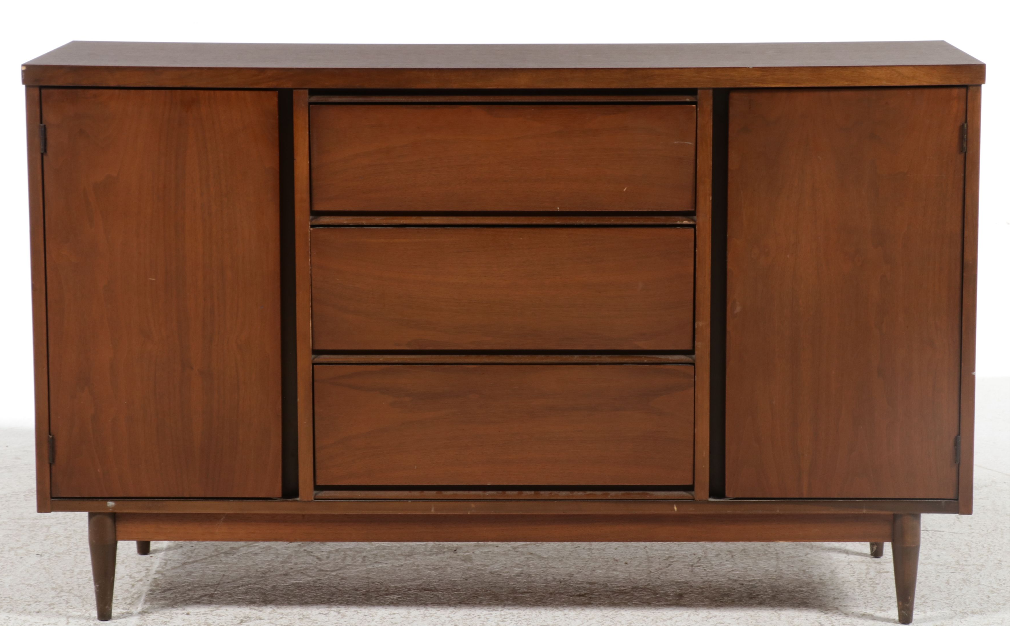 Mid Century Modern Walnut Credenza, 1960s