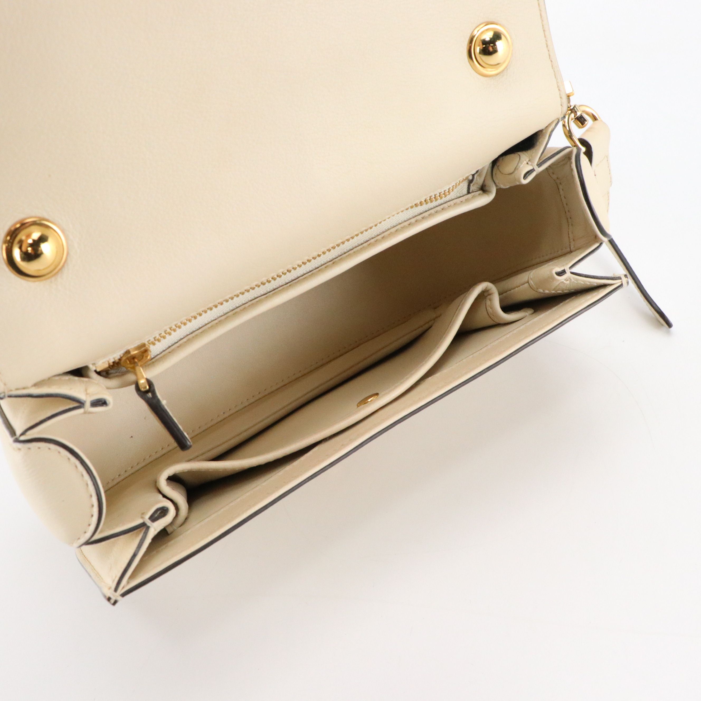 Gucci Blondie Turnlock Closure Top Handle Two-Way Bag in White Calfskin Leather