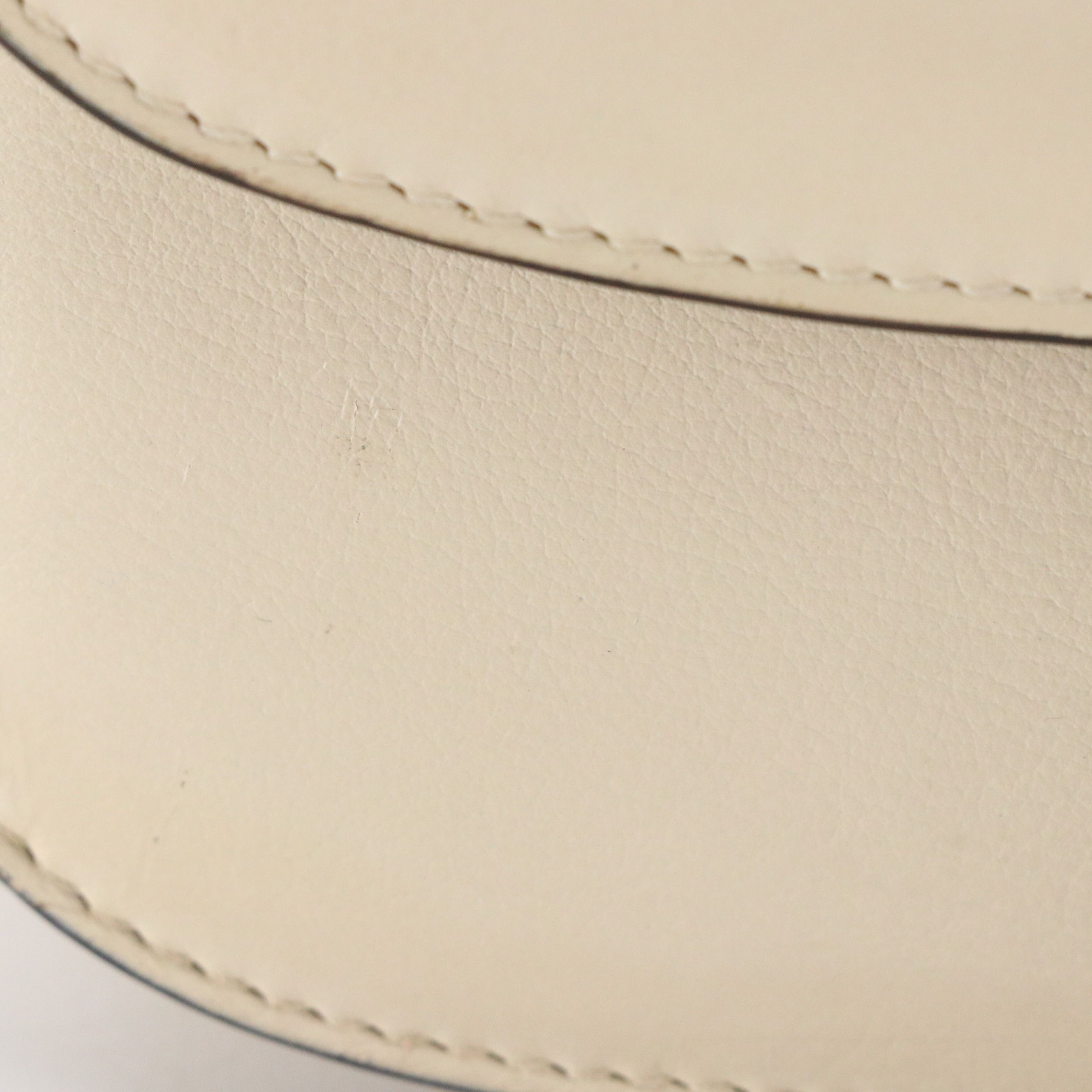 Gucci Blondie Turnlock Closure Top Handle Two-Way Bag in White Calfskin Leather