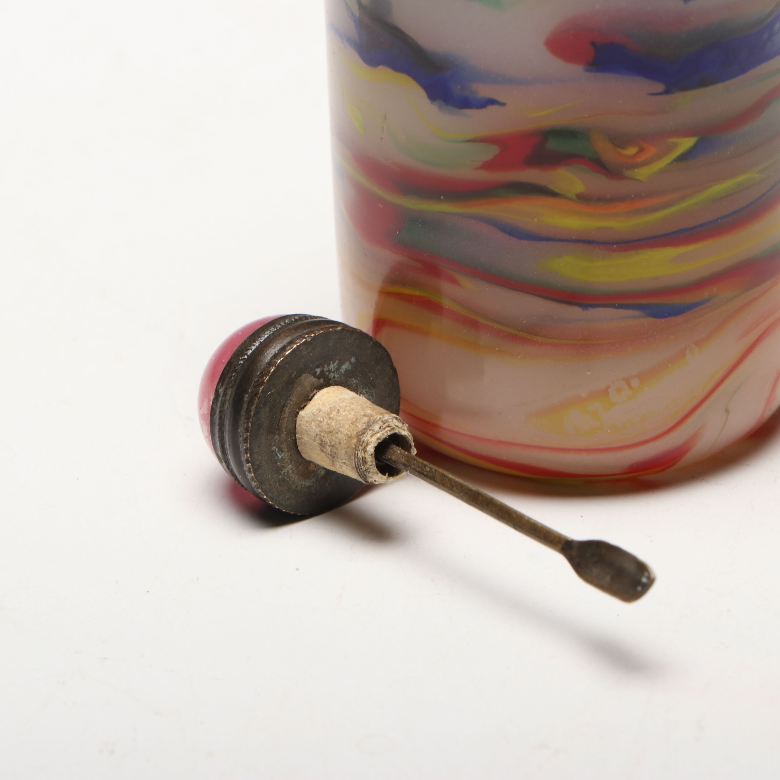 Polychrome Swirled Glass Snuff Bottle with Quench Crackled Quartz Cap