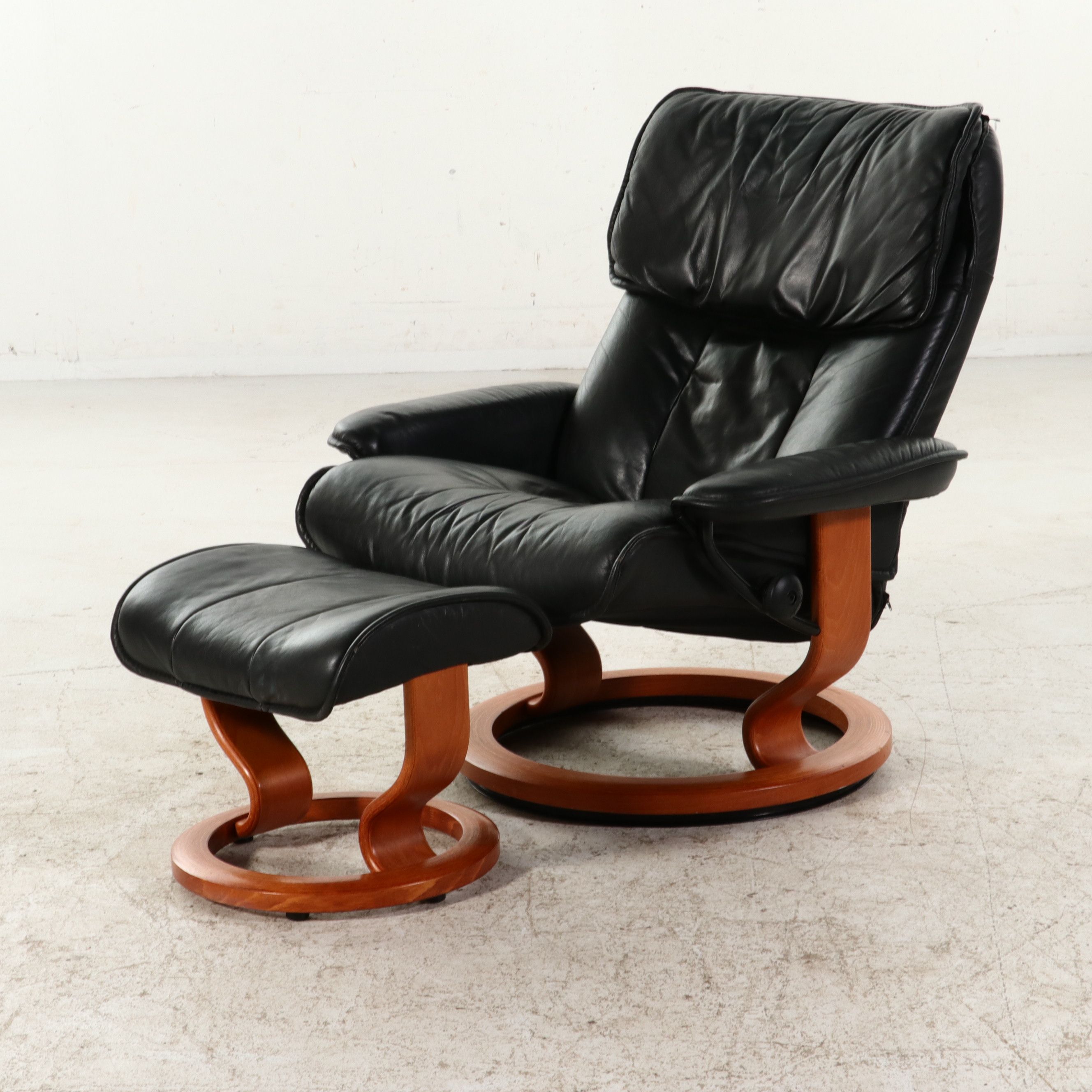 Ekornes Inspired Danish Modern Style Leather Lounge Chair and Ottoman
