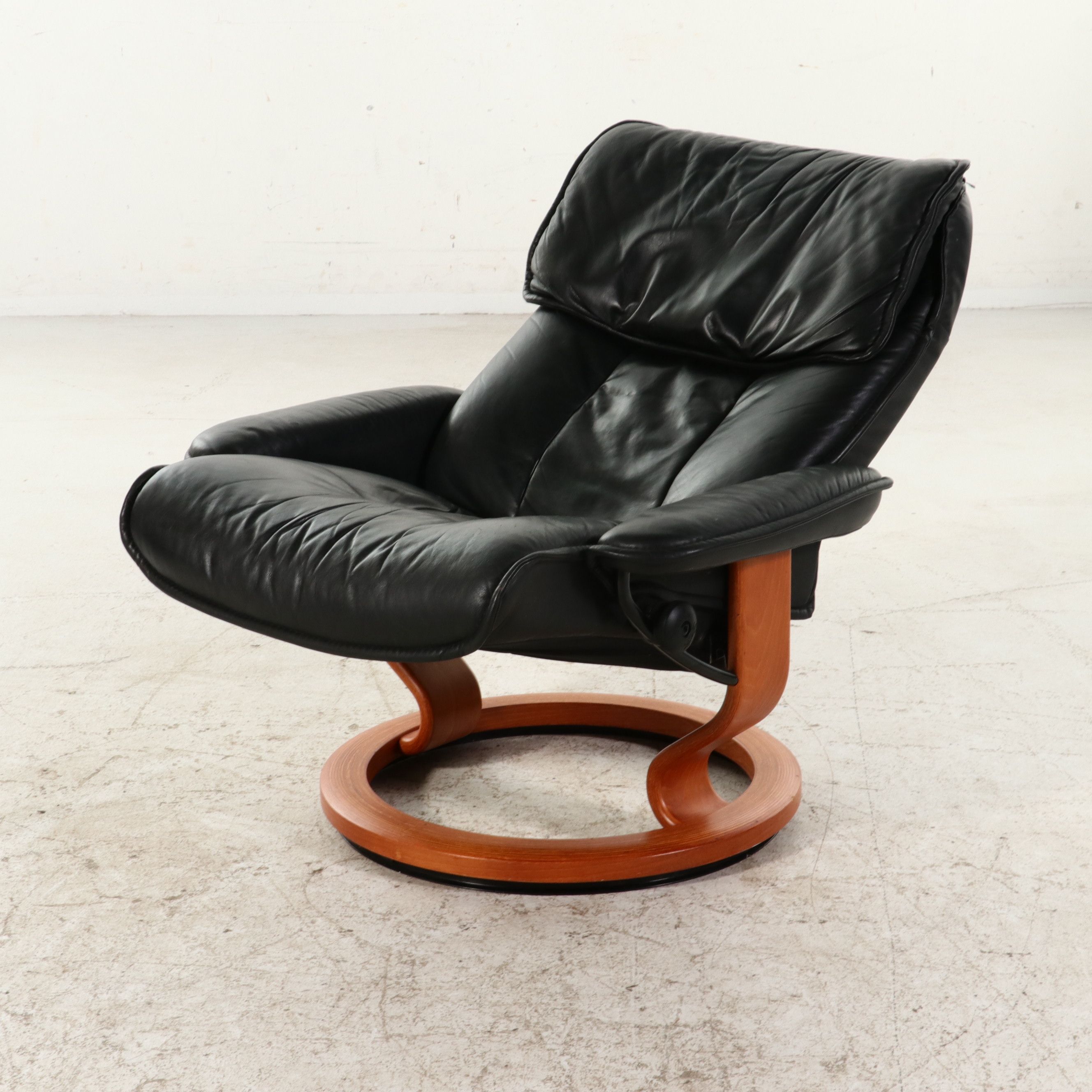 Ekornes Inspired Danish Modern Style Leather Lounge Chair and Ottoman