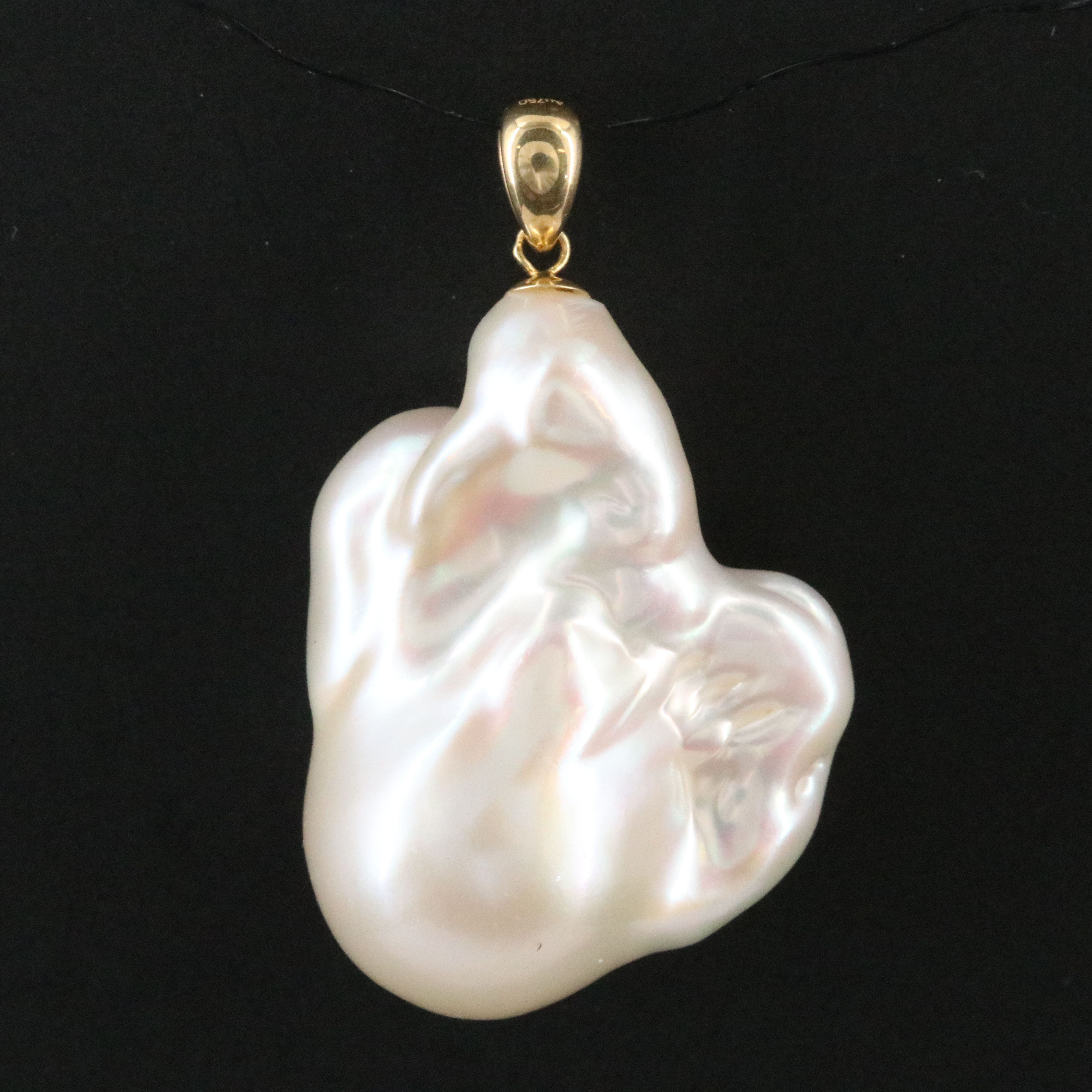 18K Pearl Pendant