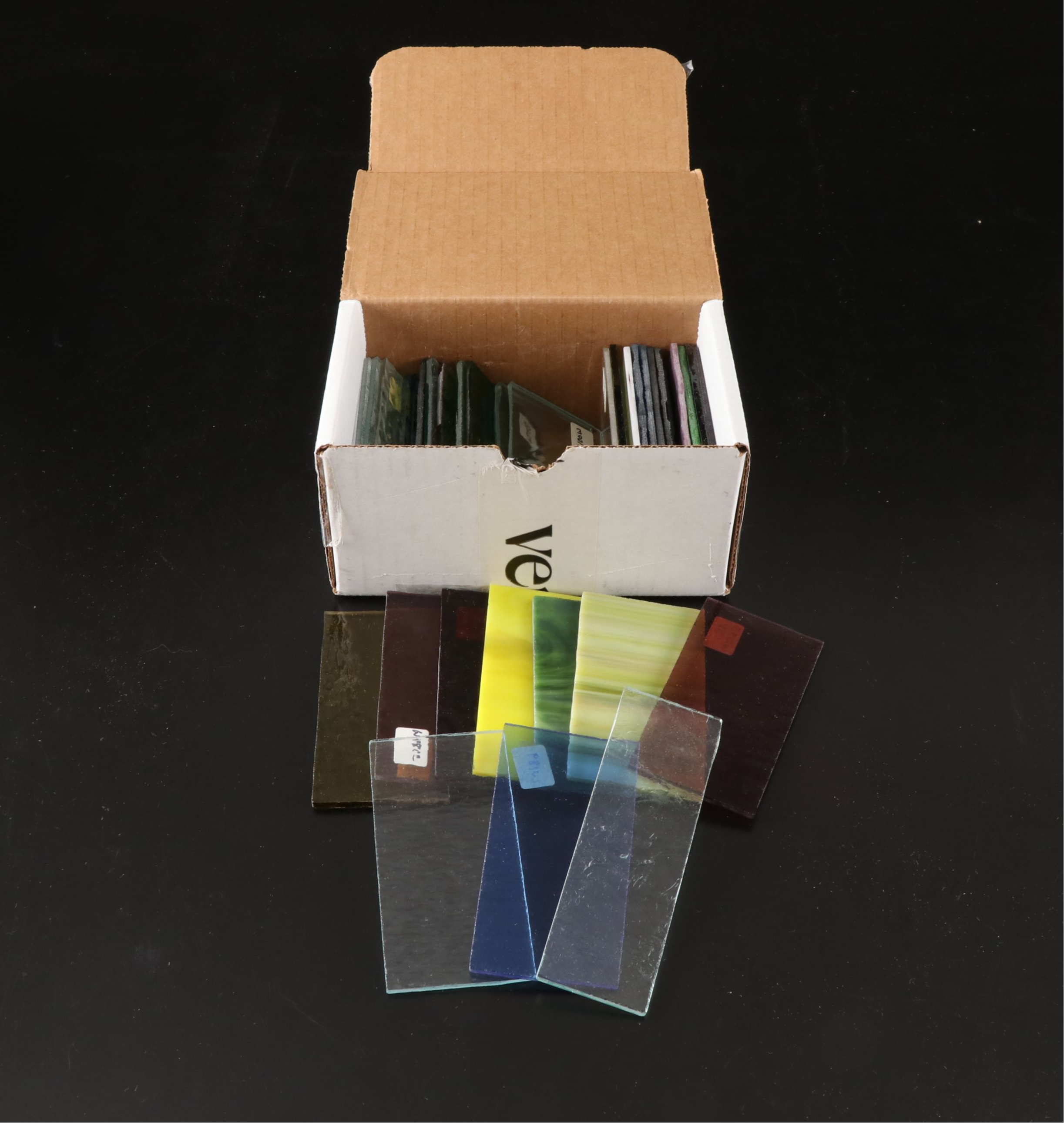 Lihua Glass Pattern Set with More Clear Beveled and Other Glass Pieces