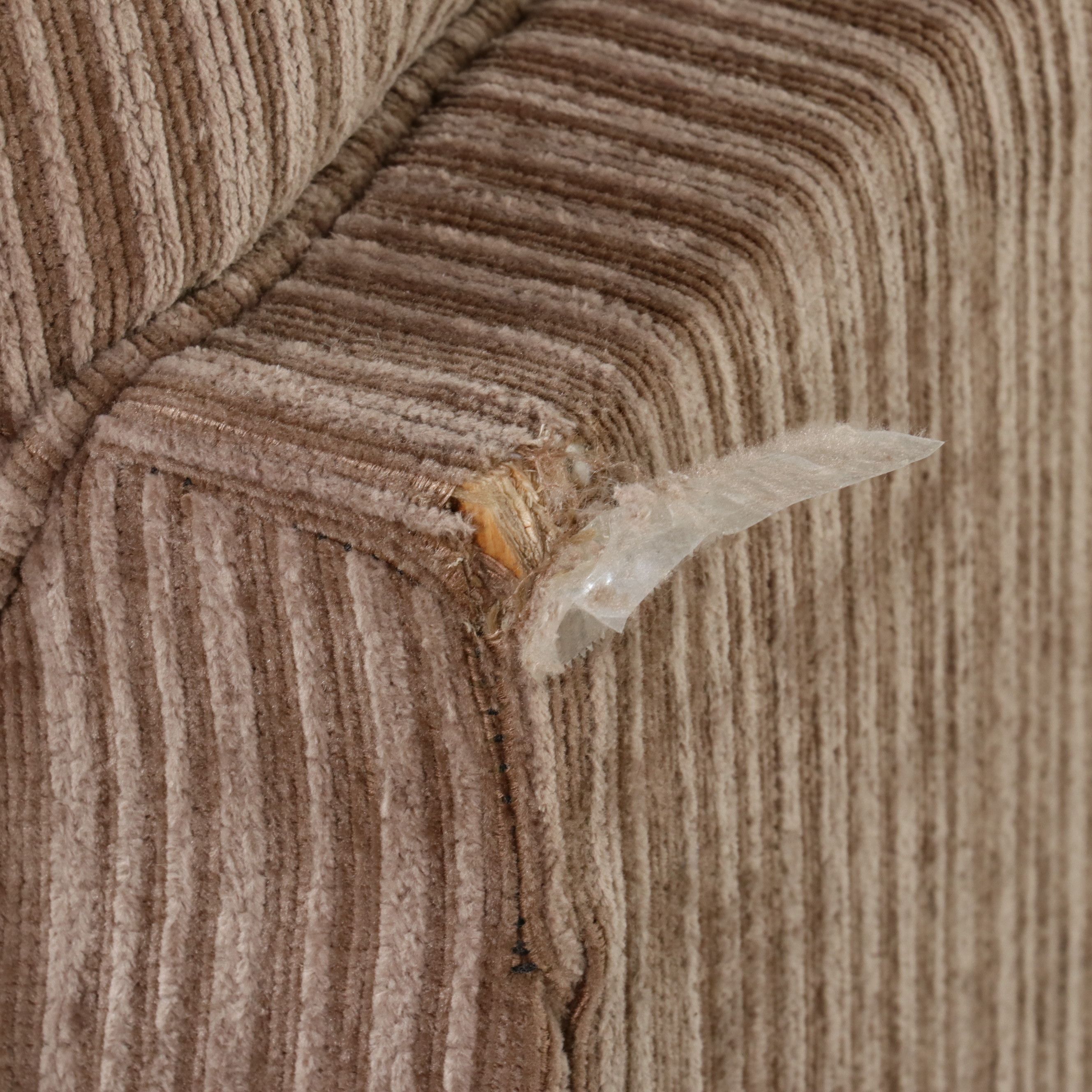 Contemporary Two-Piece Sectional Sofa with Left-Facing Chaise