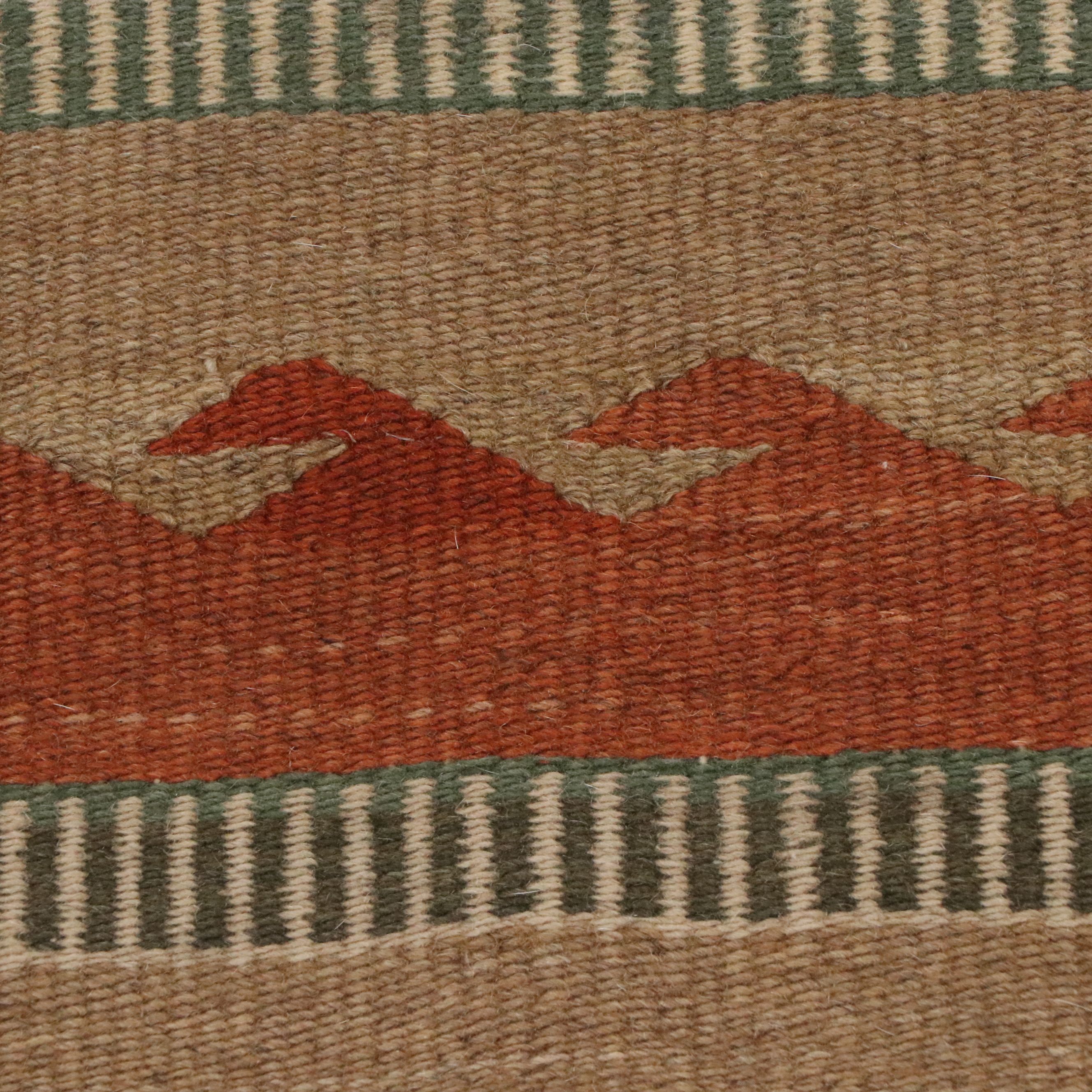 2'4 x 4'11 Handwoven Ganado Style Southwestern Accent Rug
