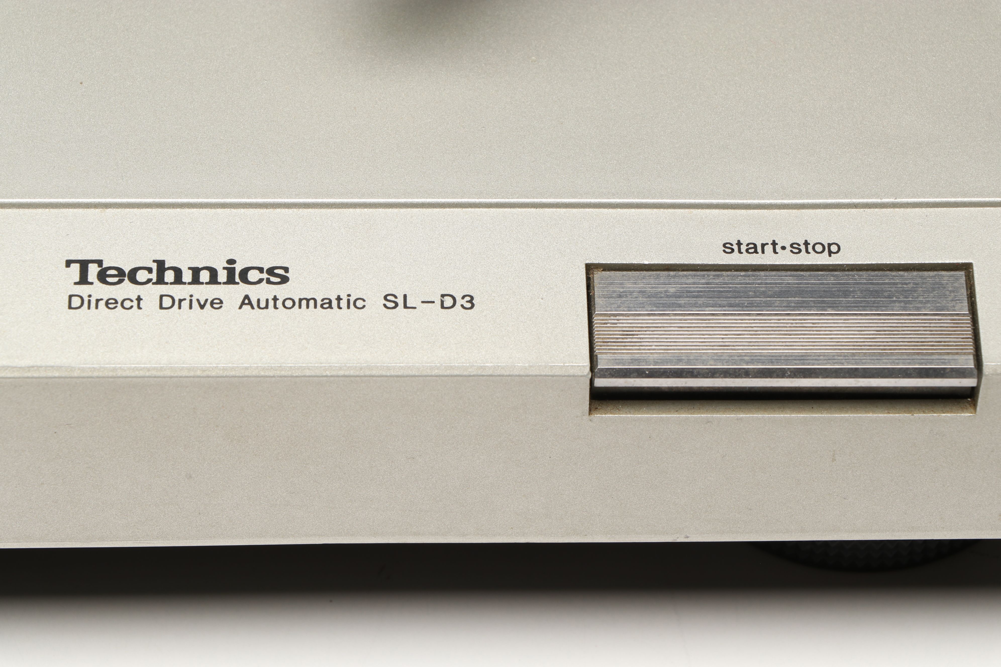 Technics SL-D3 Direct Drive Automatic Turntable