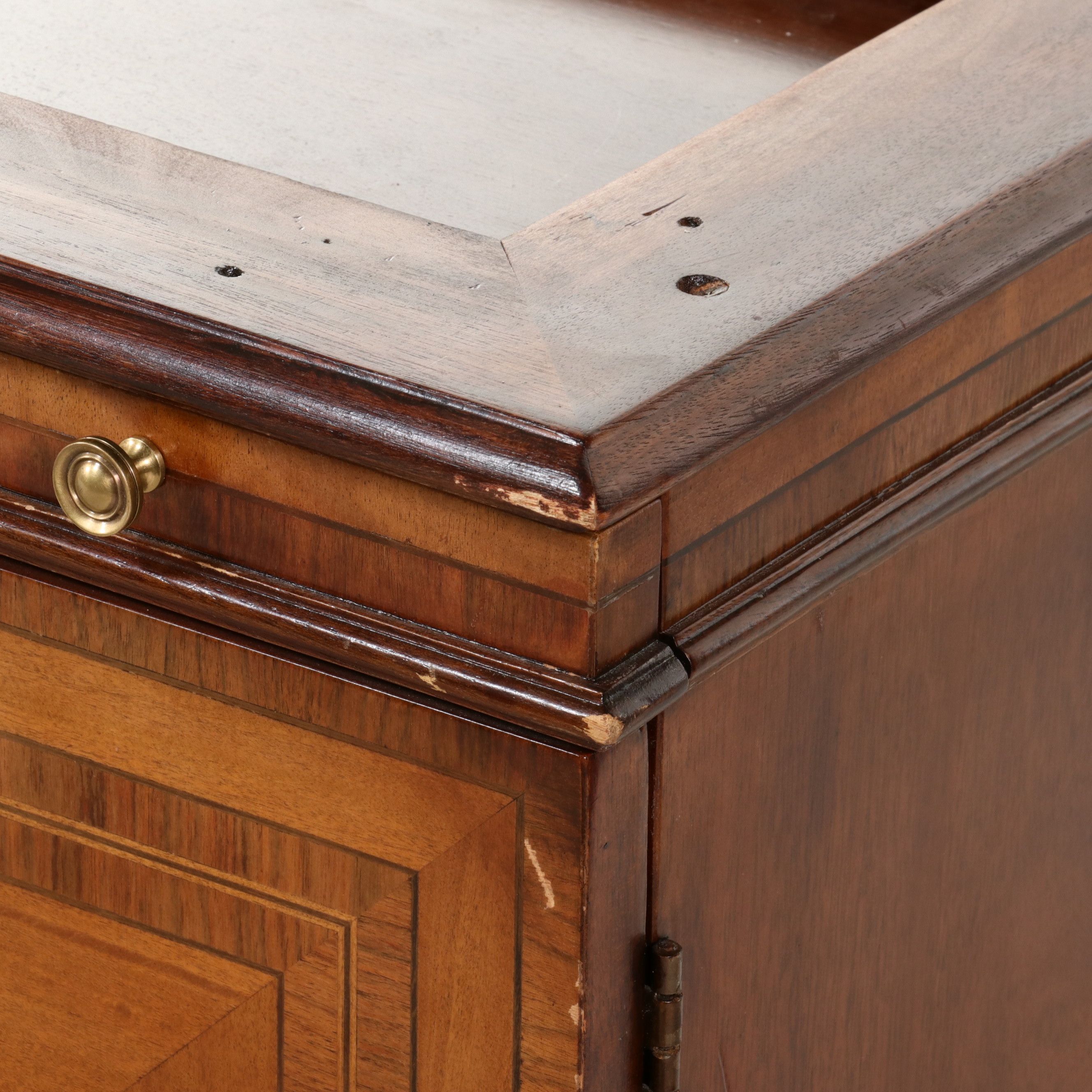Hepplewhite Style Inlaid Mahogany Breakfront China Cabinet, Late 20th Century