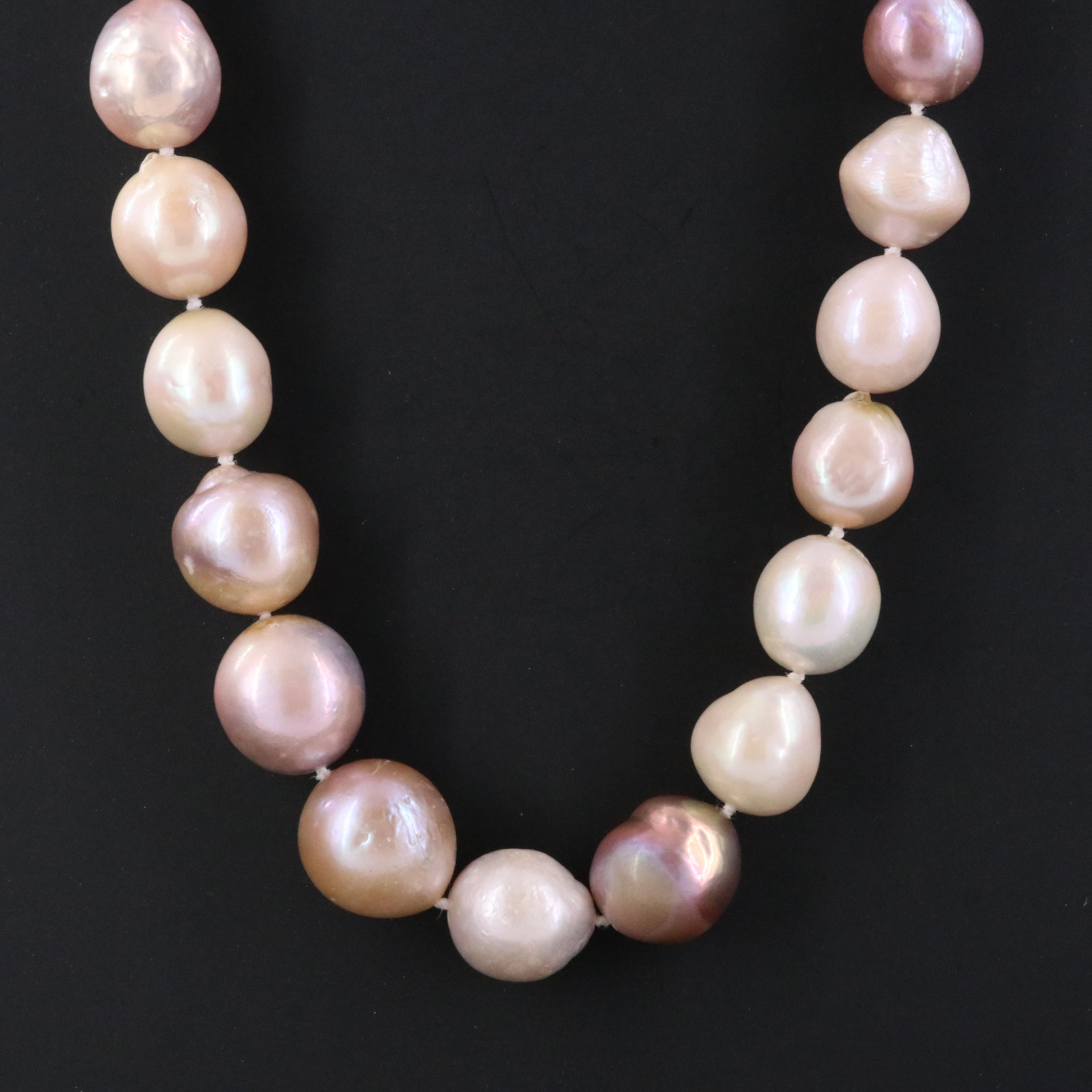 Graduated Pearl Necklace with 14K Clasp