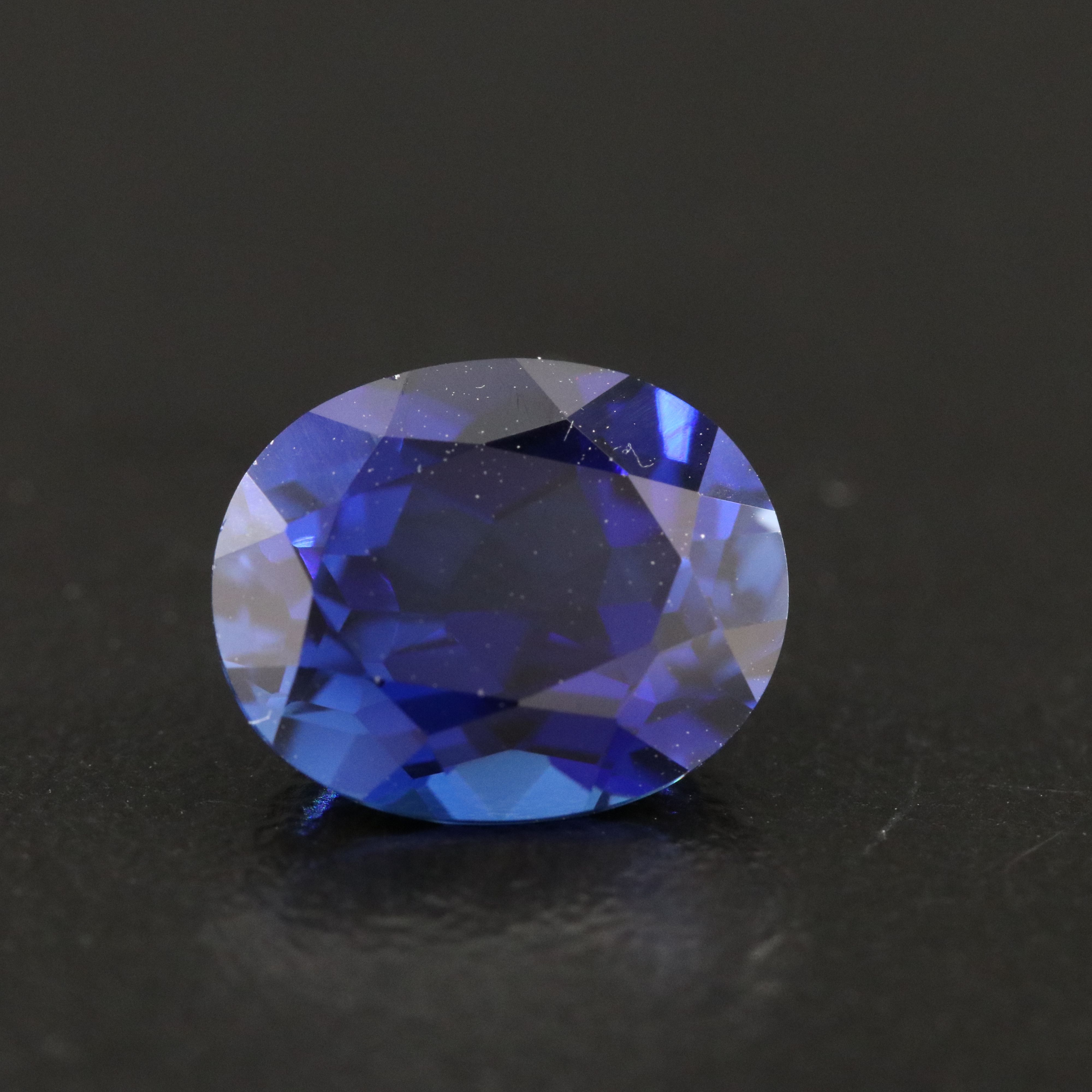 Loose 4.90 CT Lab Grown Sapphire
