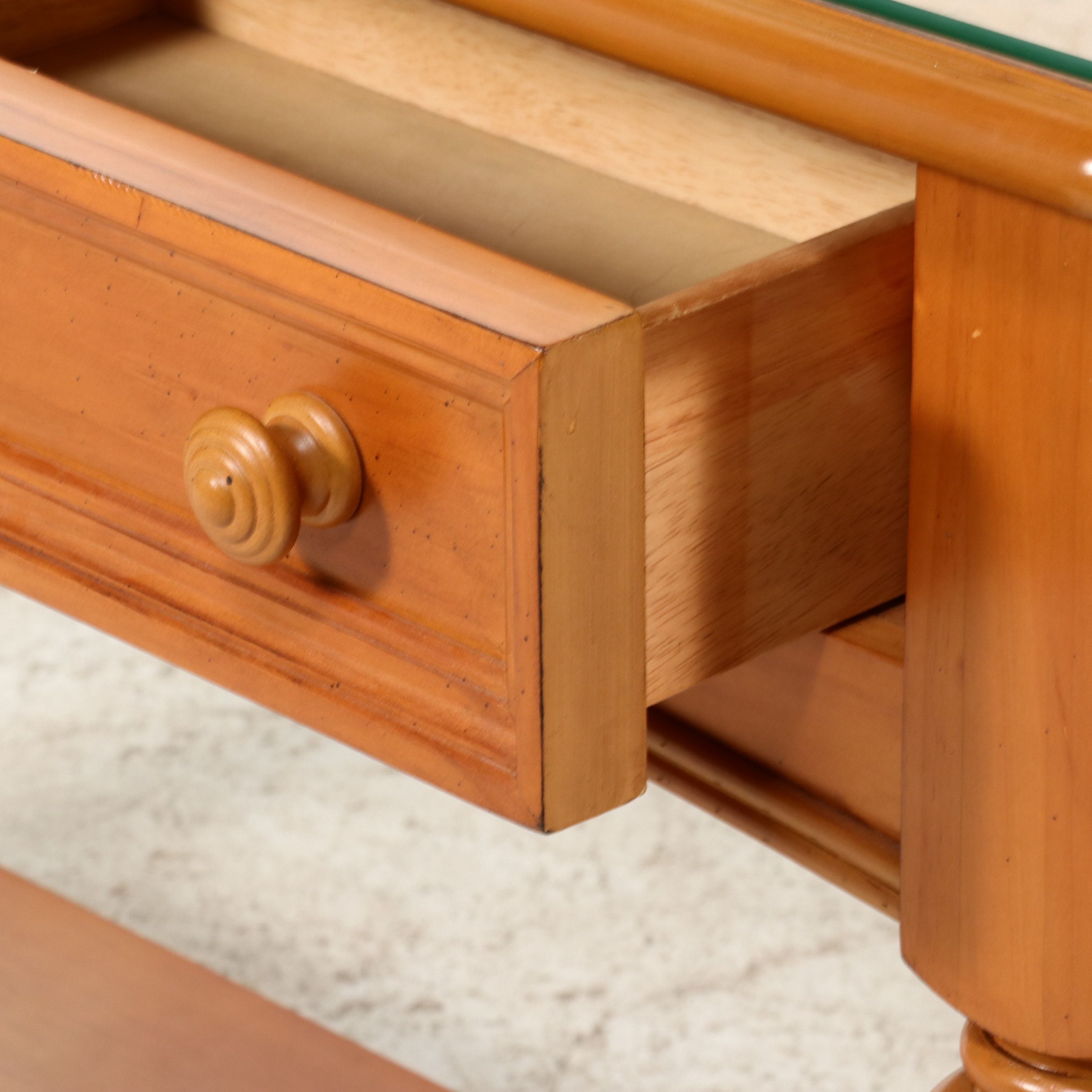 Broyhill "Attic Heirlooms" Pine Console Table