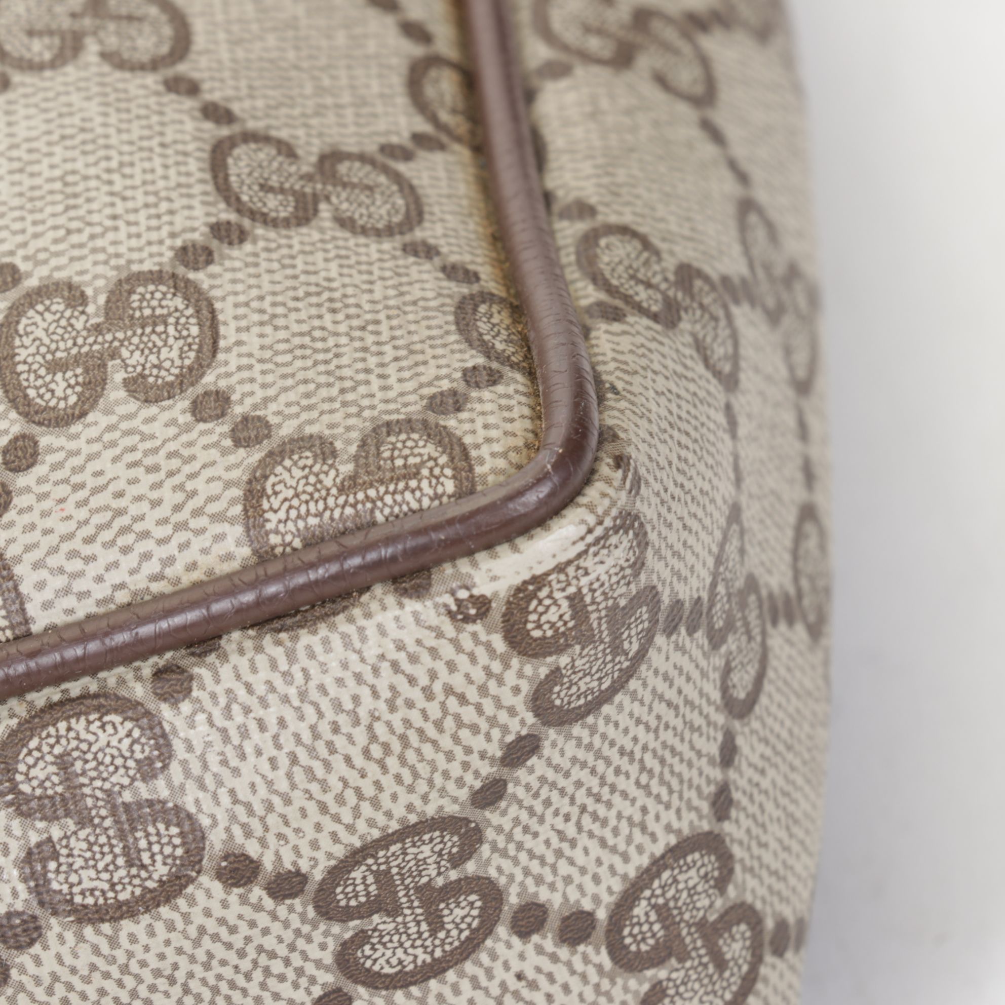 Gucci Accessory Collection GG Supreme Canvas and Leather Wristlet Clutch