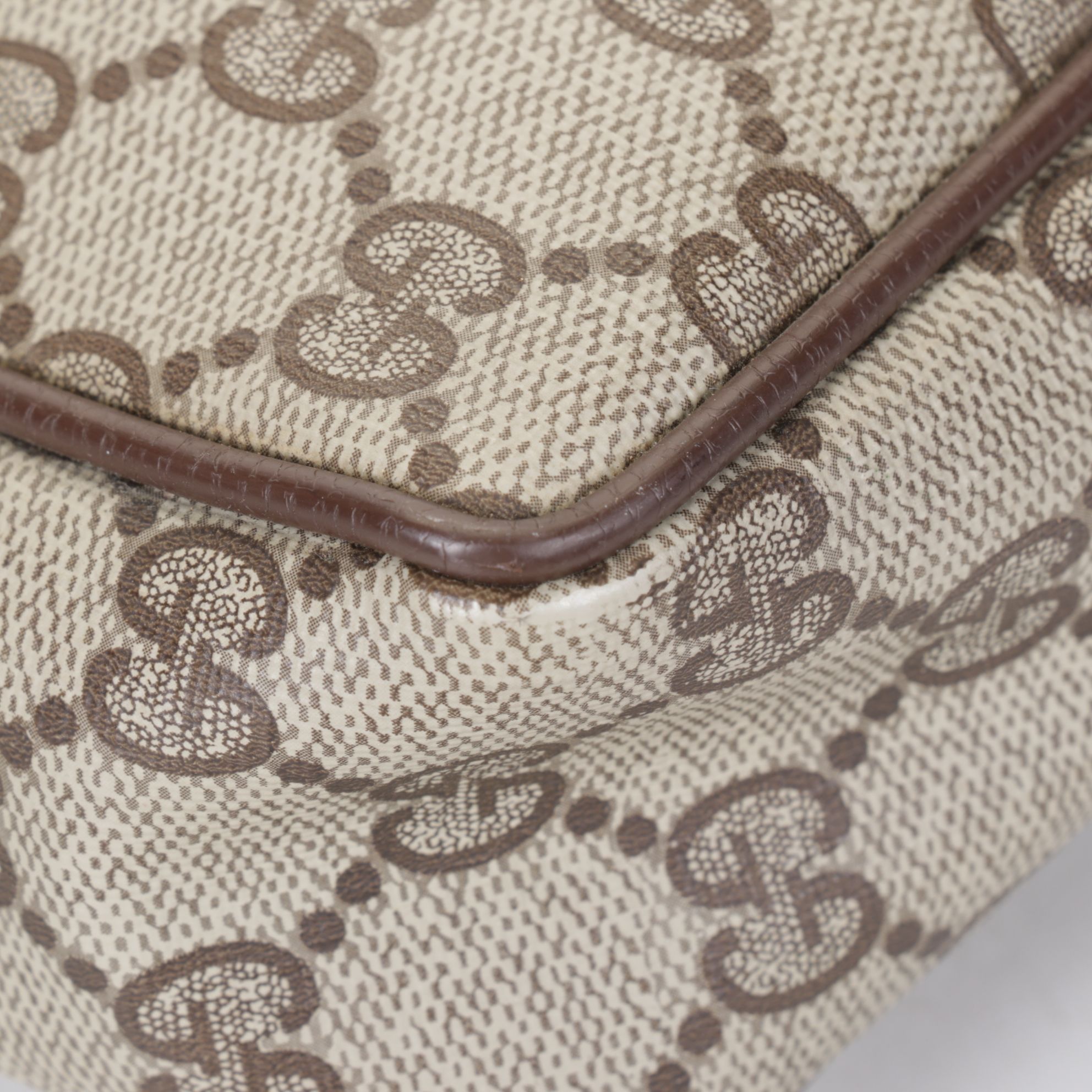 Gucci Accessory Collection GG Supreme Canvas and Leather Wristlet Clutch