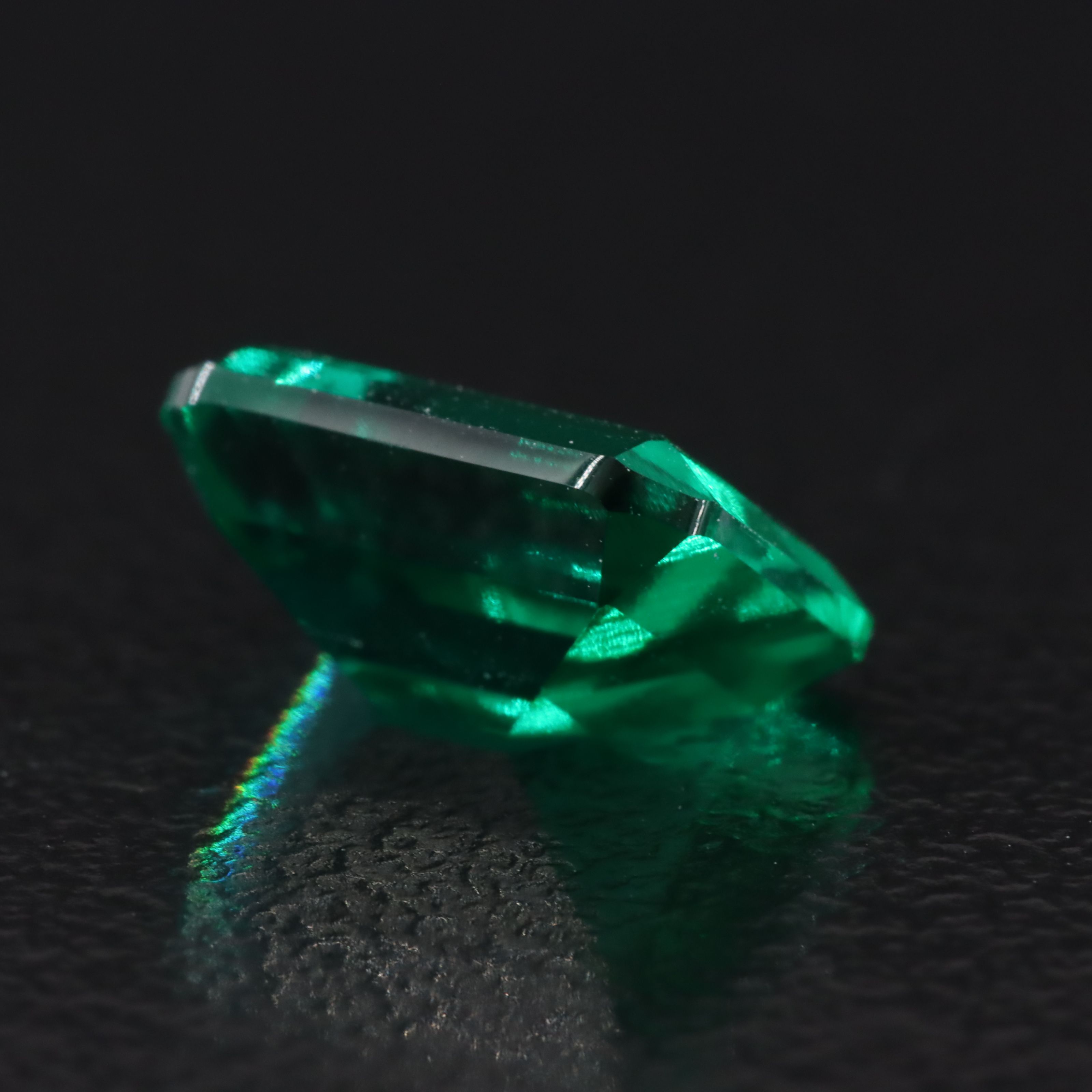 Loose 1.89 CT Lab Grown Emerald