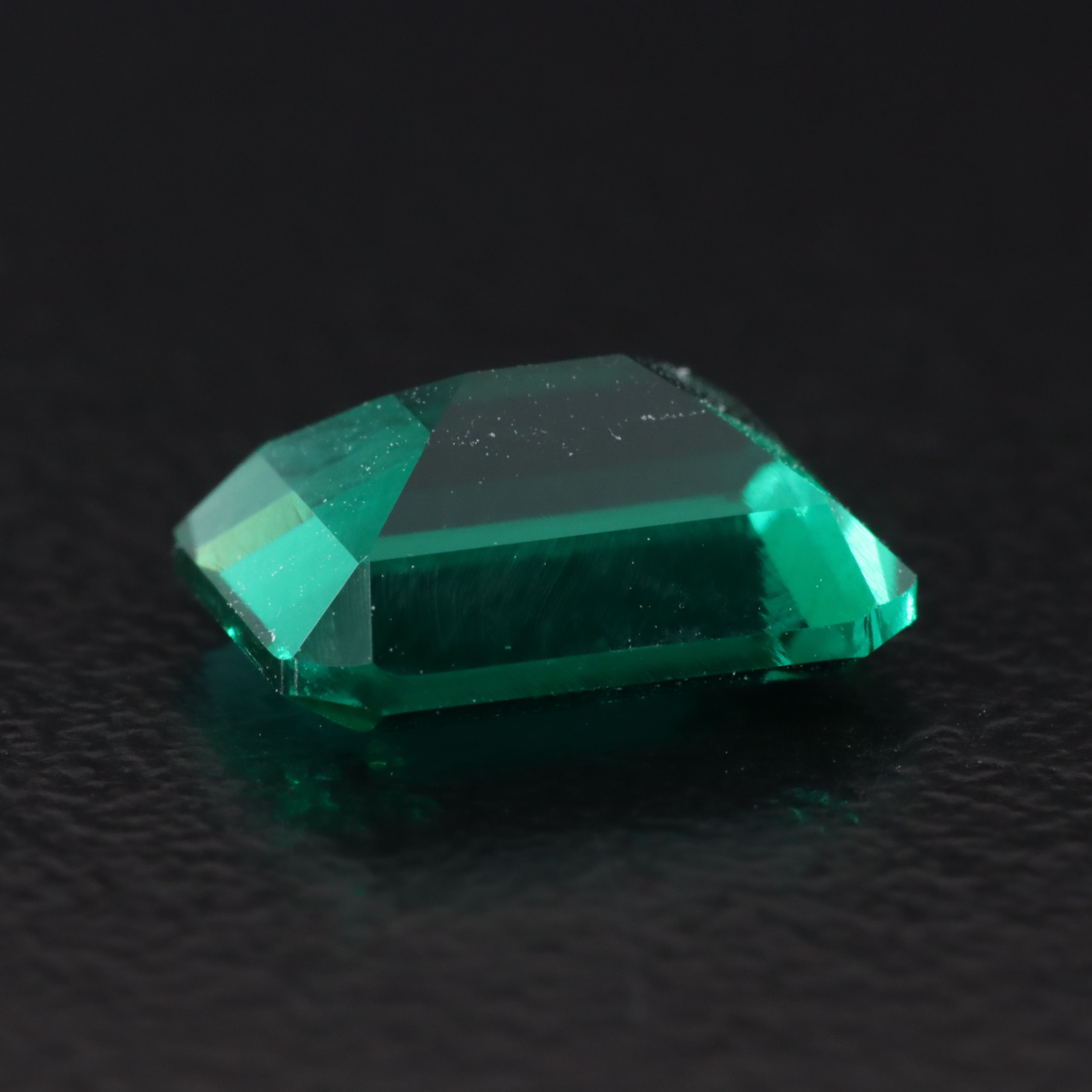 Loose 1.89 CT Lab Grown Emerald