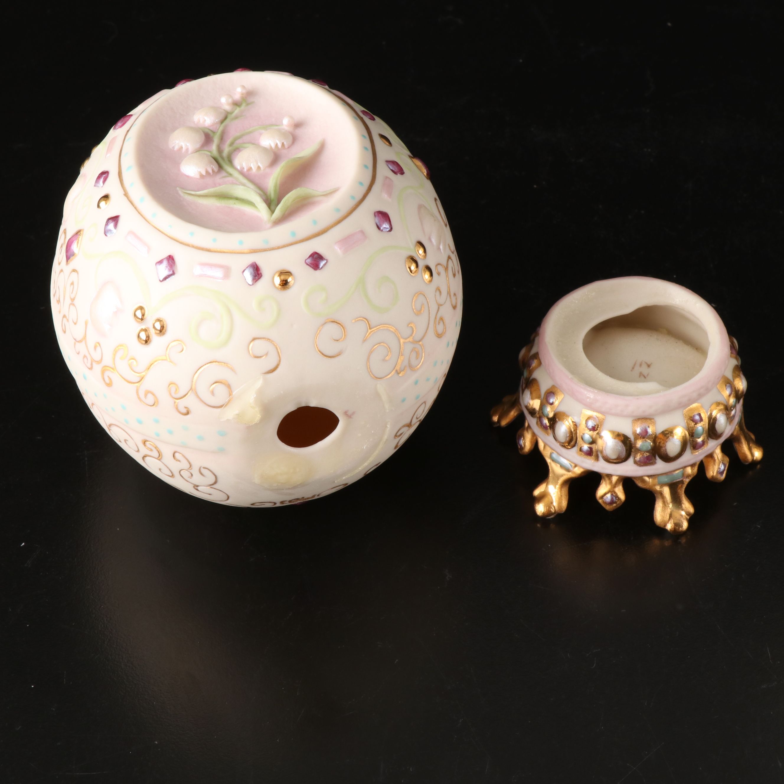 Cybis and Rhyn-Rivet Porcelain Decorative Eggs, Late 20th Century
