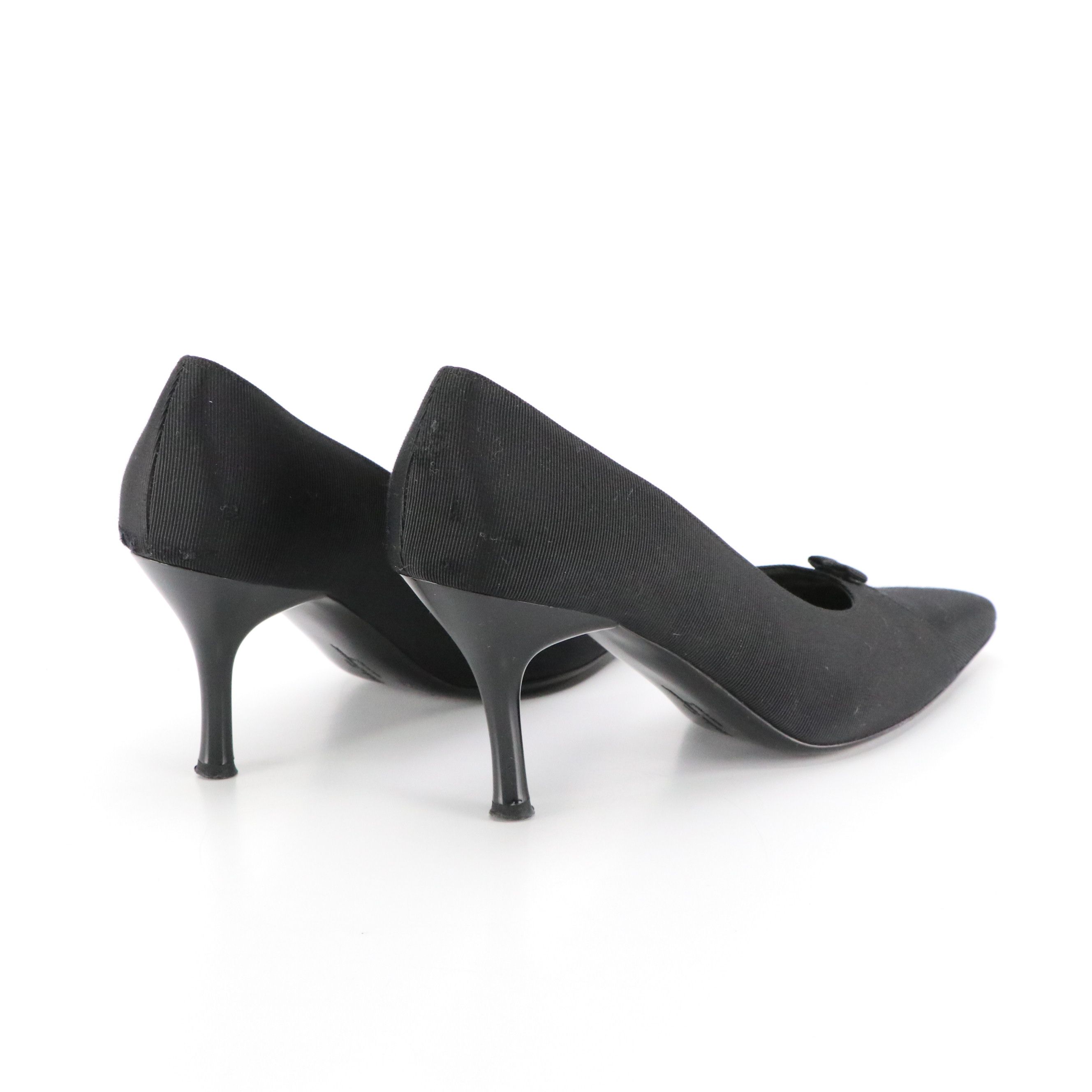 Salvatore Ferragamo Raphael Pumps in Nero Faille Fabric with Box