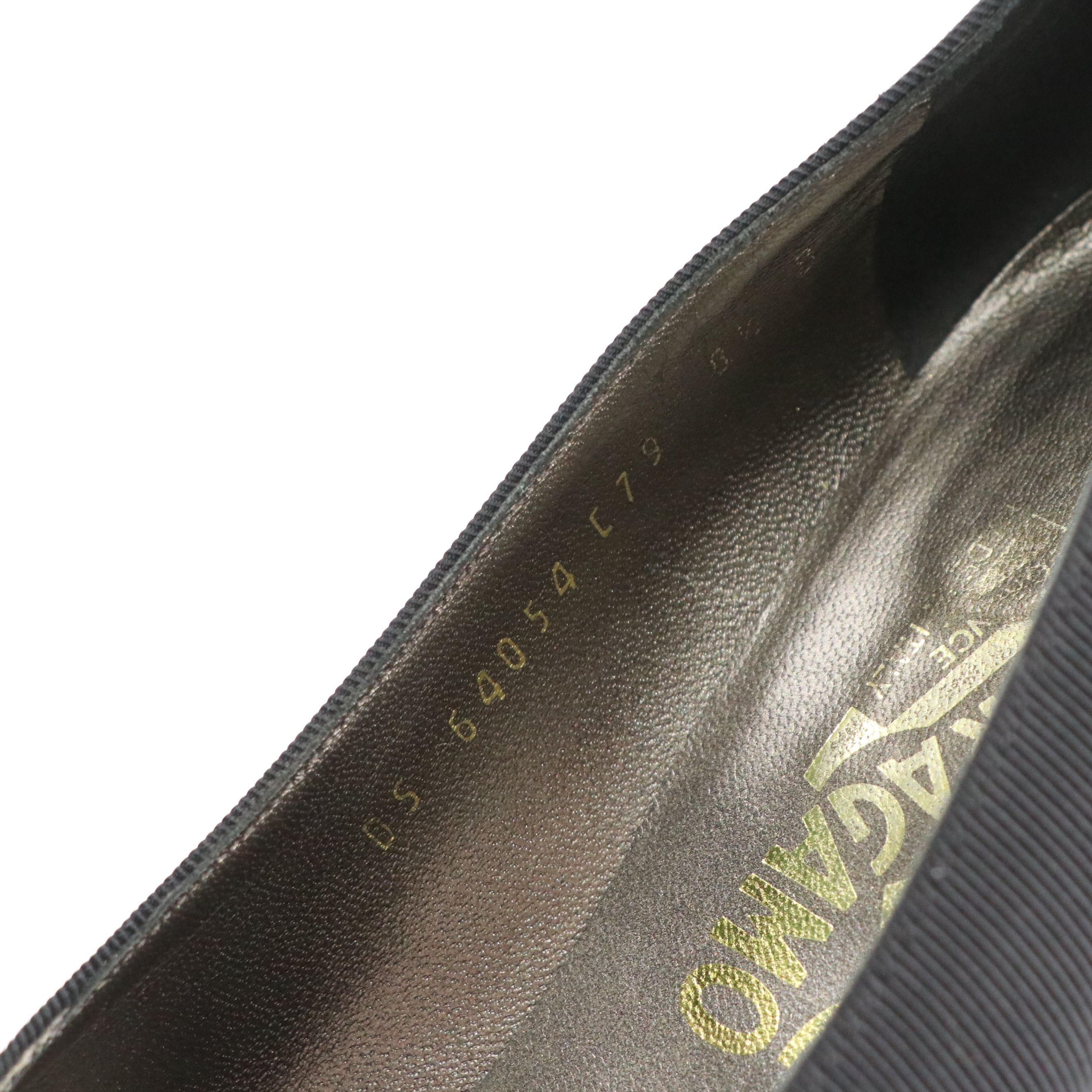 Salvatore Ferragamo Raphael Pumps in Nero Faille Fabric with Box
