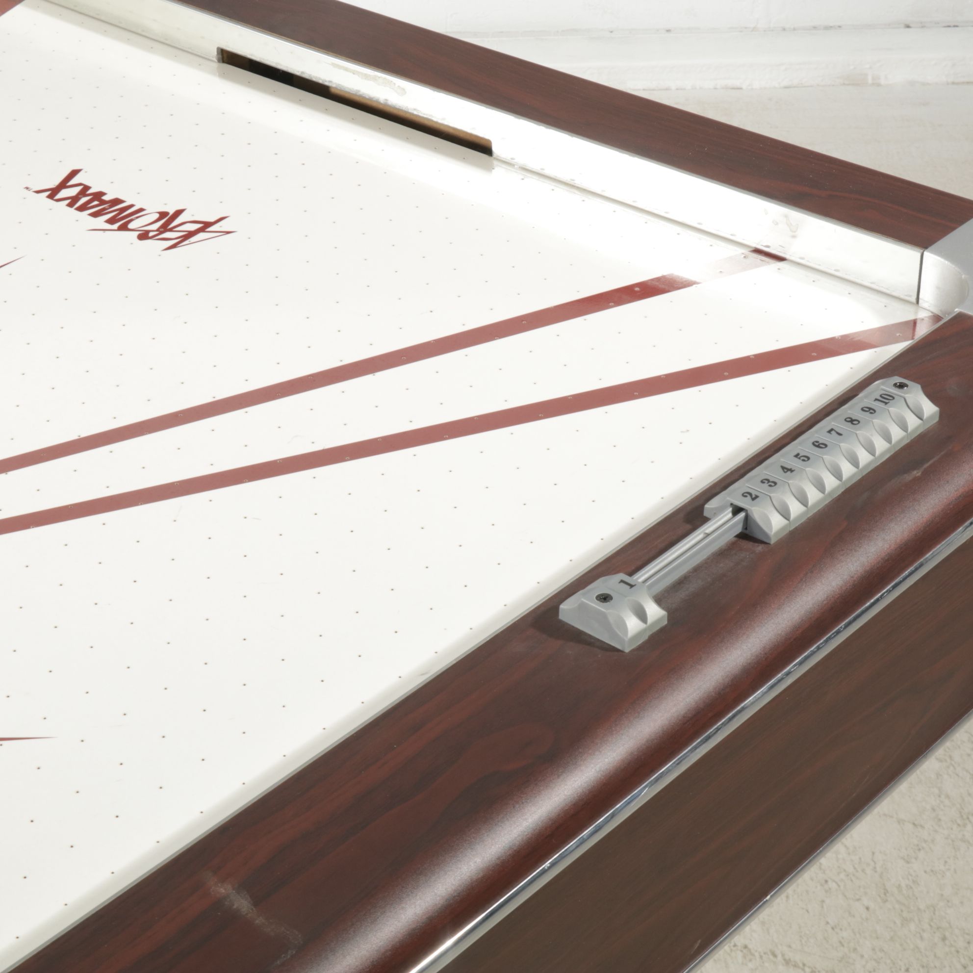 Monarch "AeroMaxx" Air Hockey Table