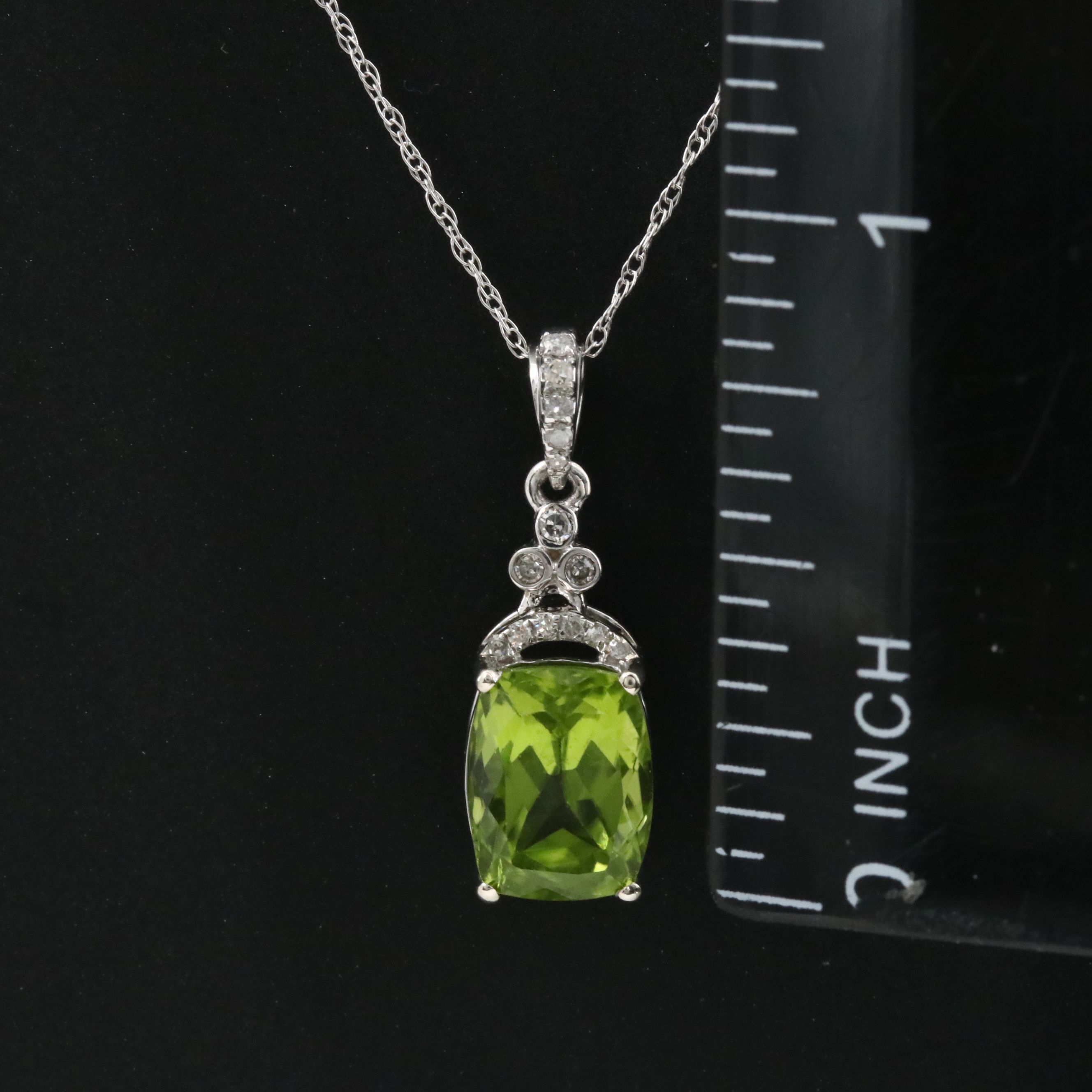 10K Peridot and Diamond Pendant Necklace