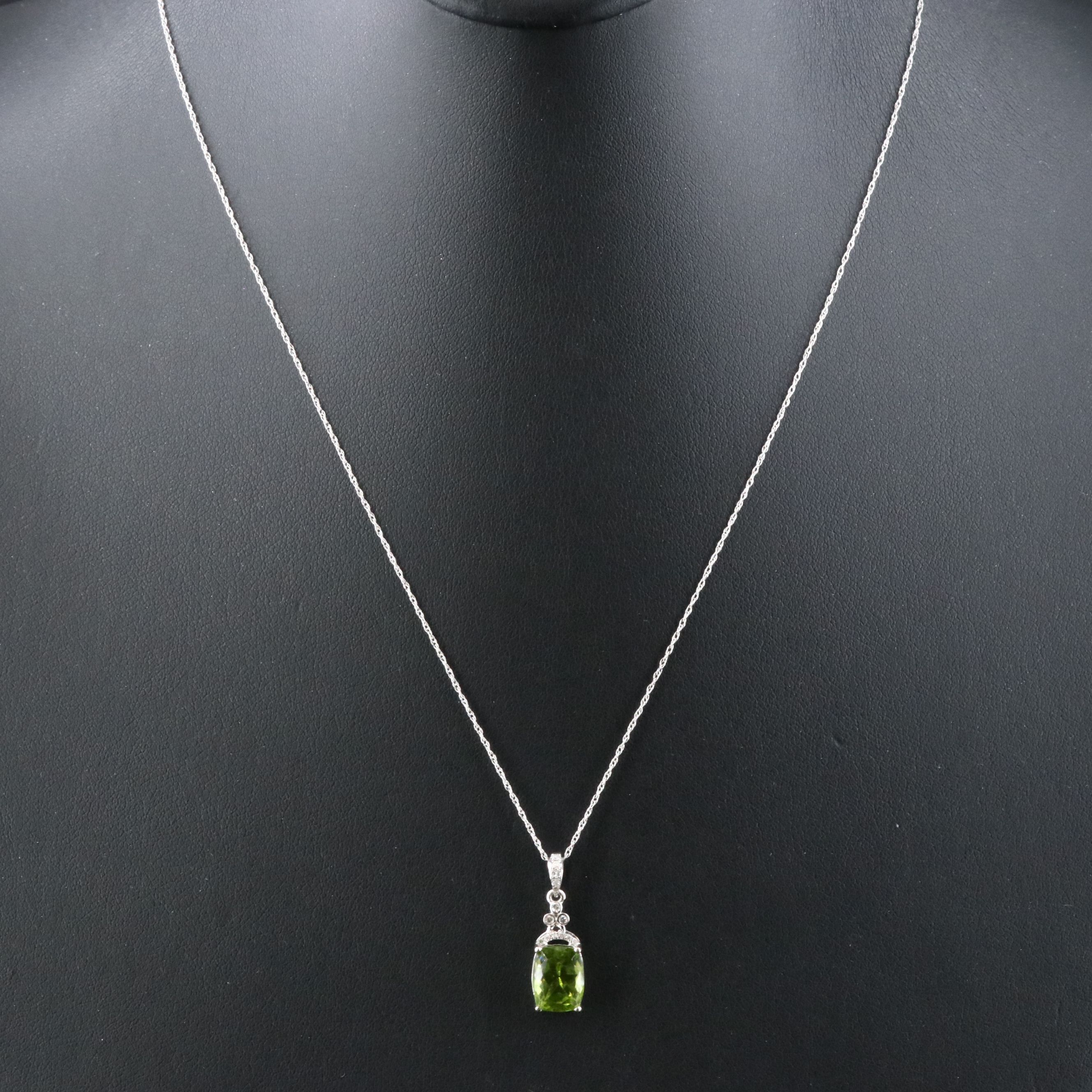 10K Peridot and Diamond Pendant Necklace