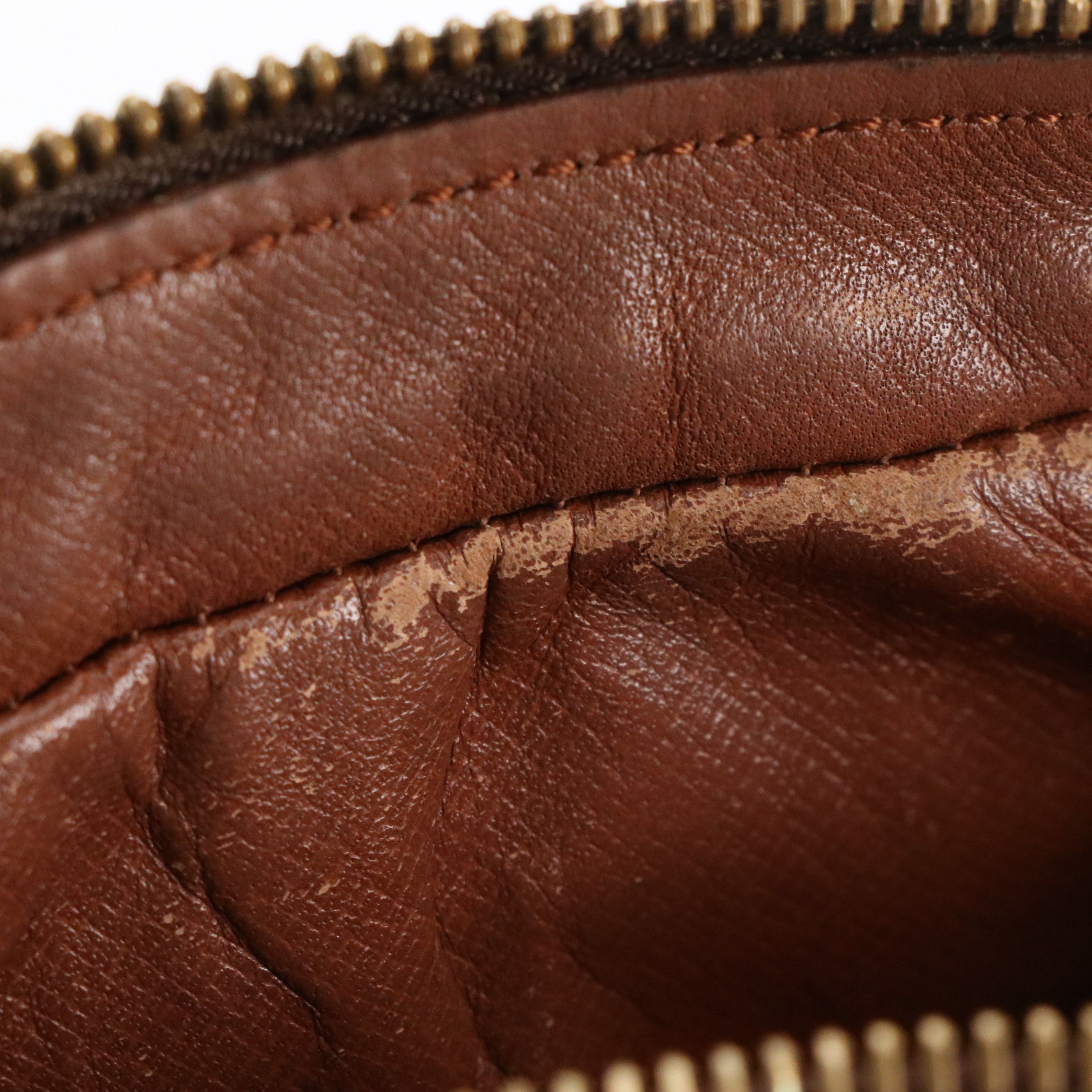 Louis Vuitton Trocadéro 23 in Monogram Canvas and Vachetta Leather